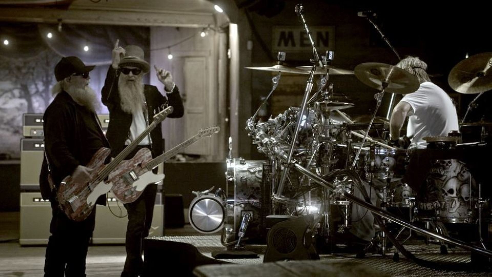 ZZ Top - That Little Ol' Band from Texas Background