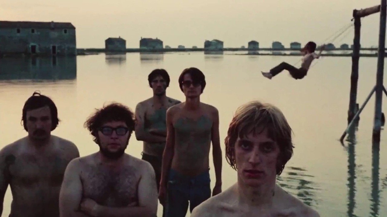 The Gratinated Brains of Pupilija Ferkeverk Background