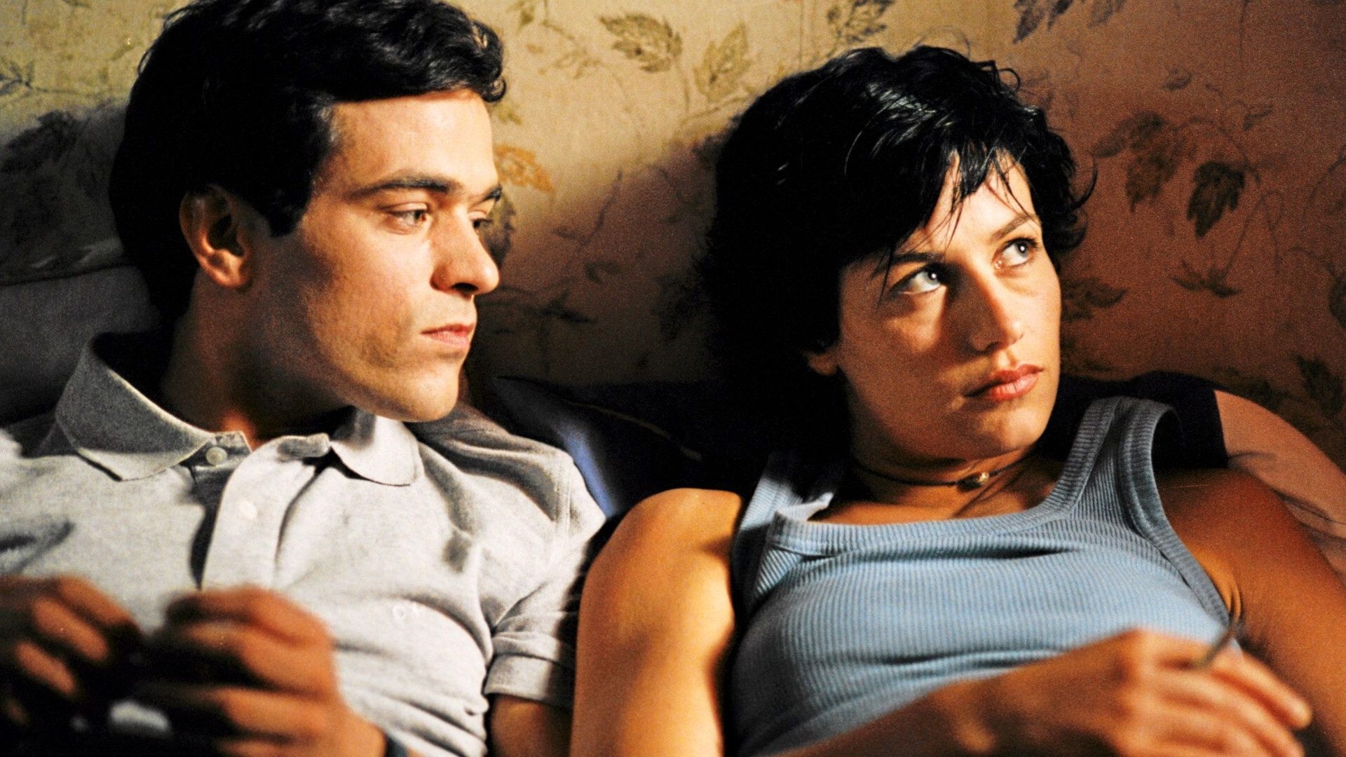 The Spanish Apartment Background