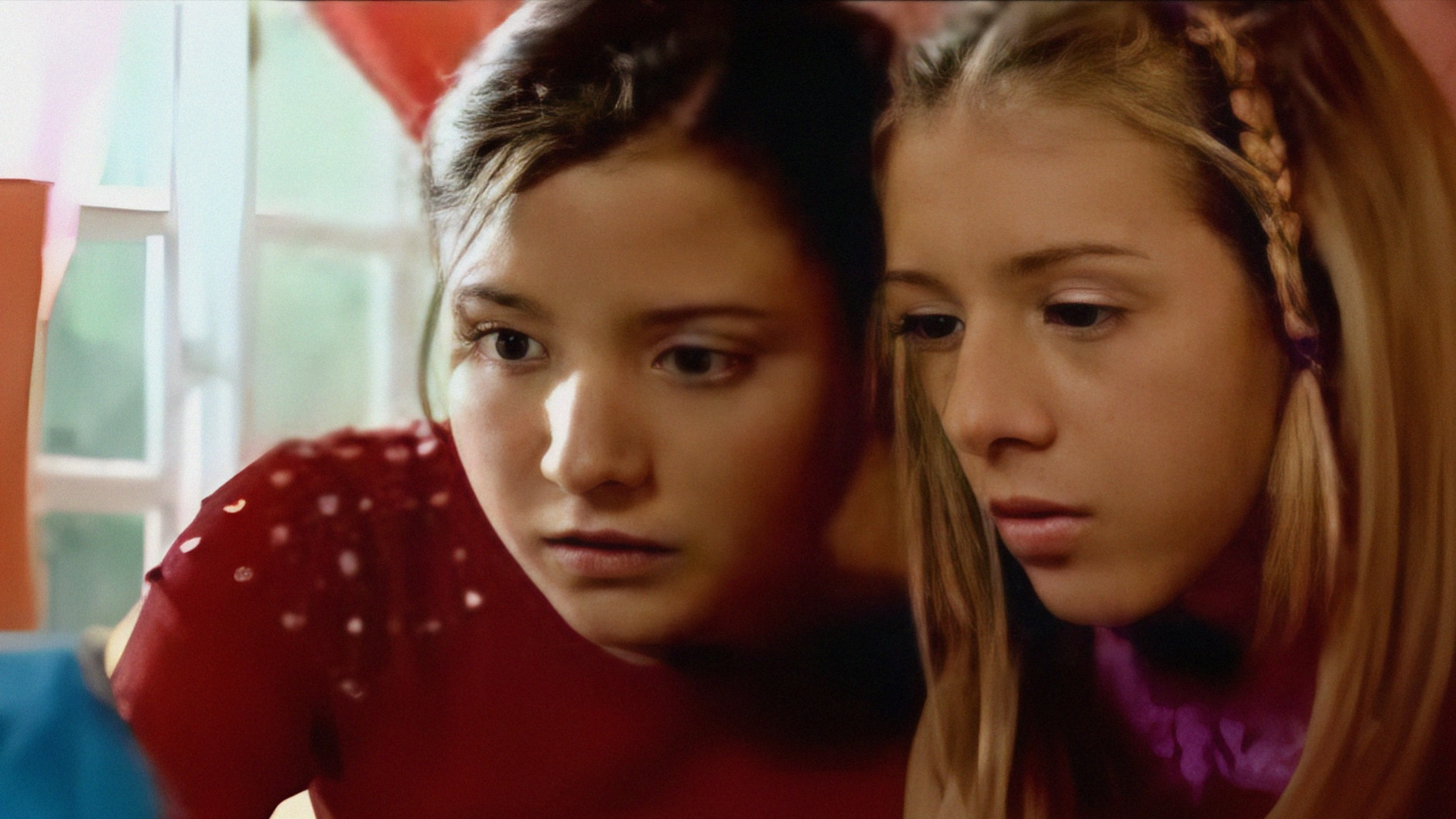 Nadie te habla: Manos libres Background