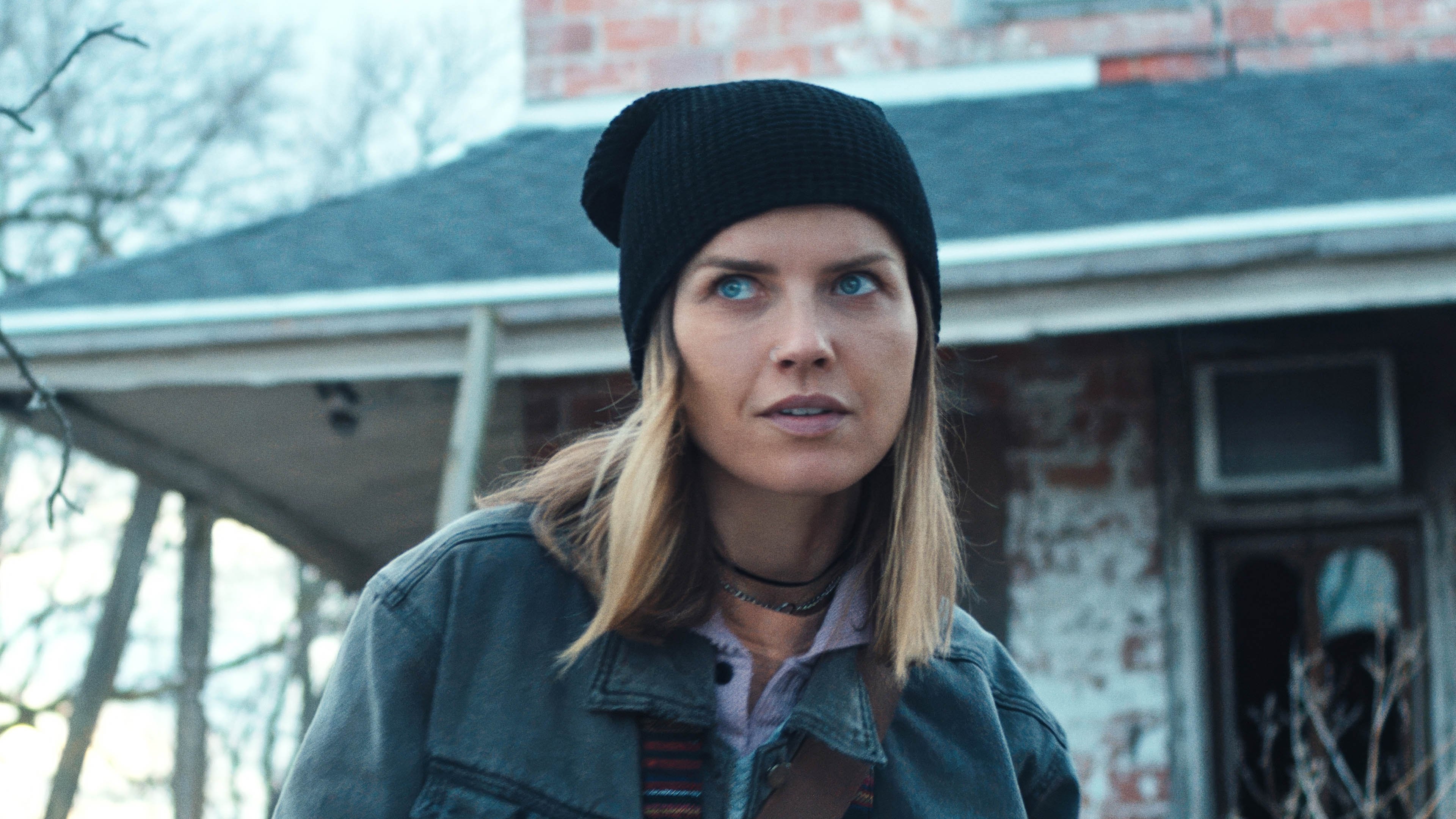 Black Mold Background