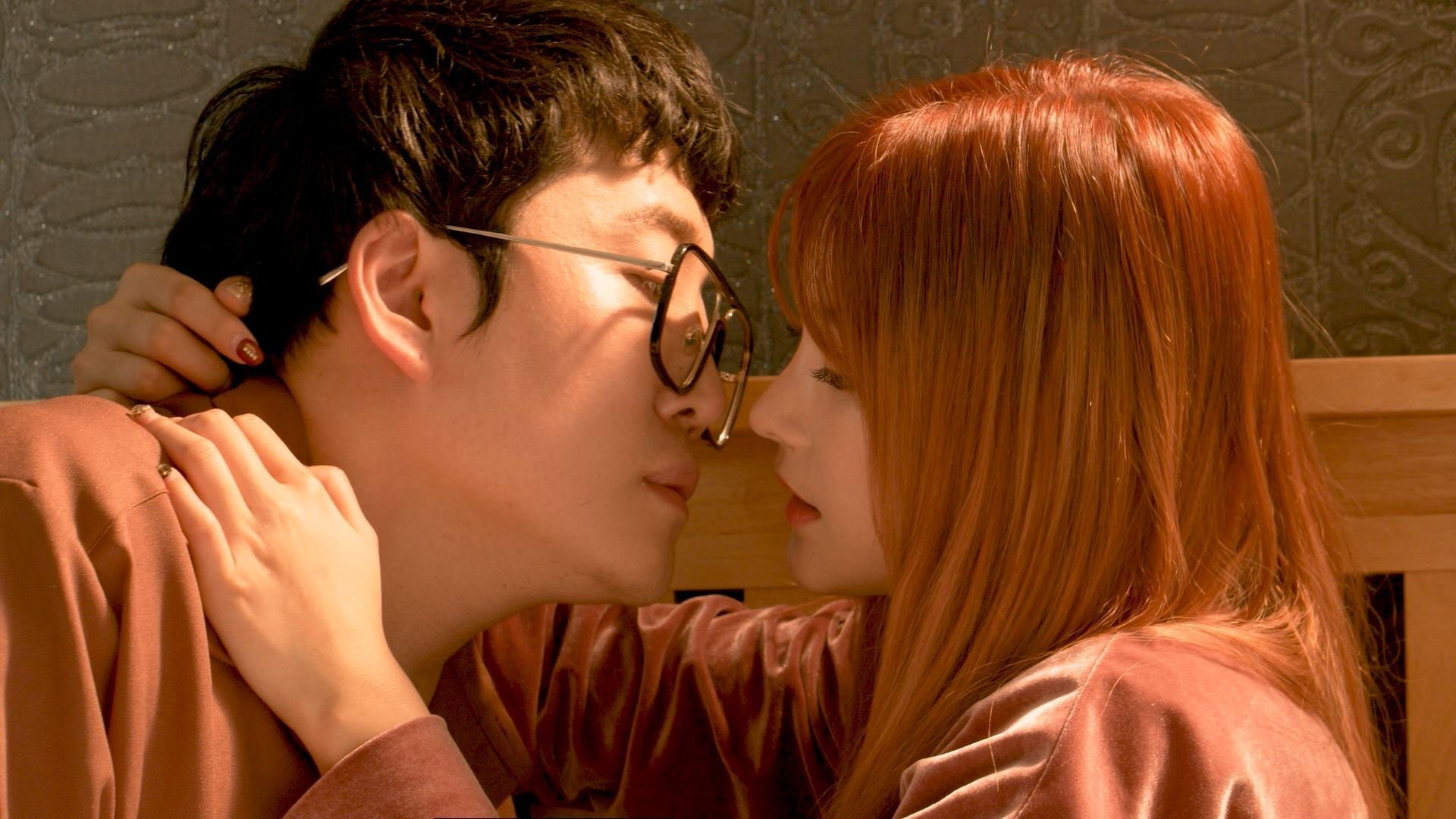 Idol Seungha's R-Rated Film Shooting Background