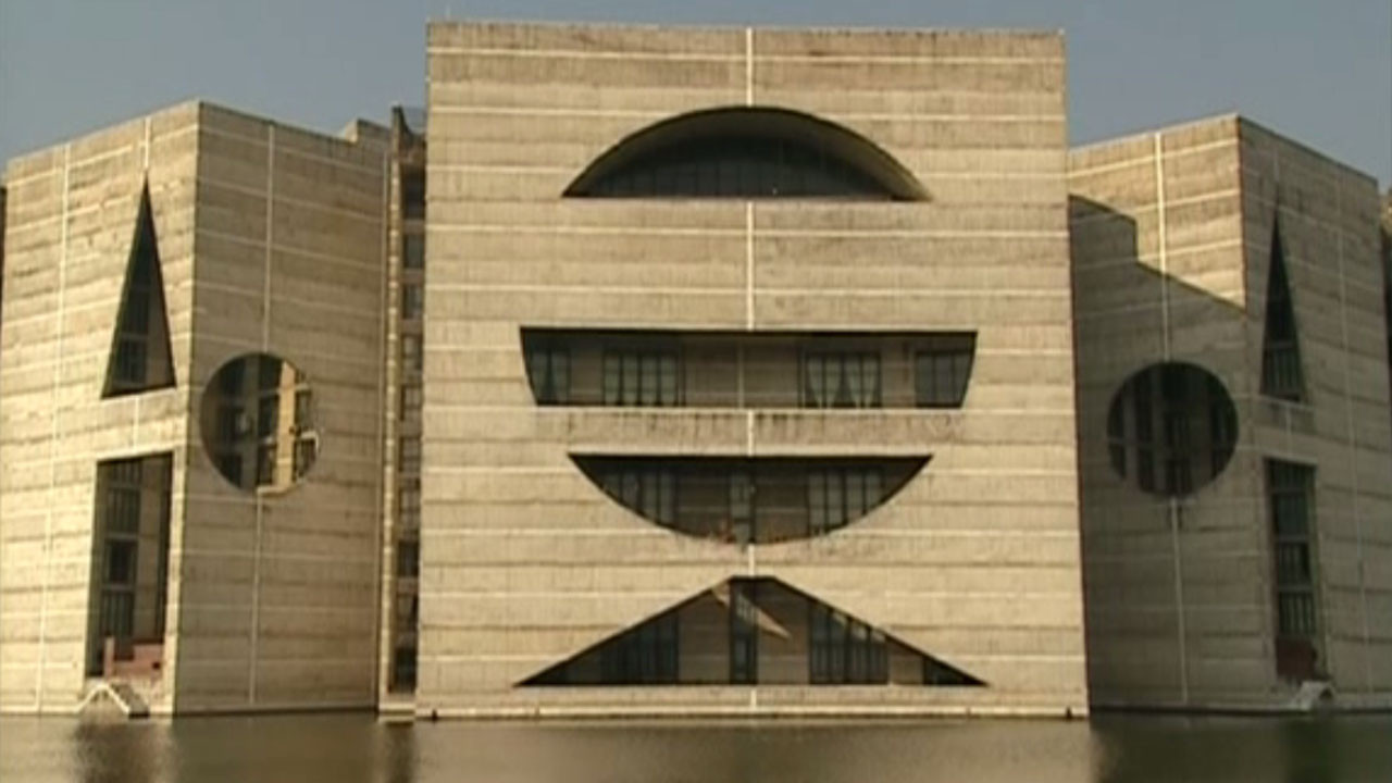 My Architect: A Son's Journey Background