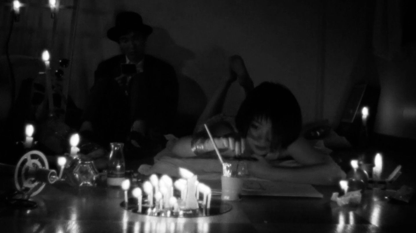 March Comes In Like a Lion Background