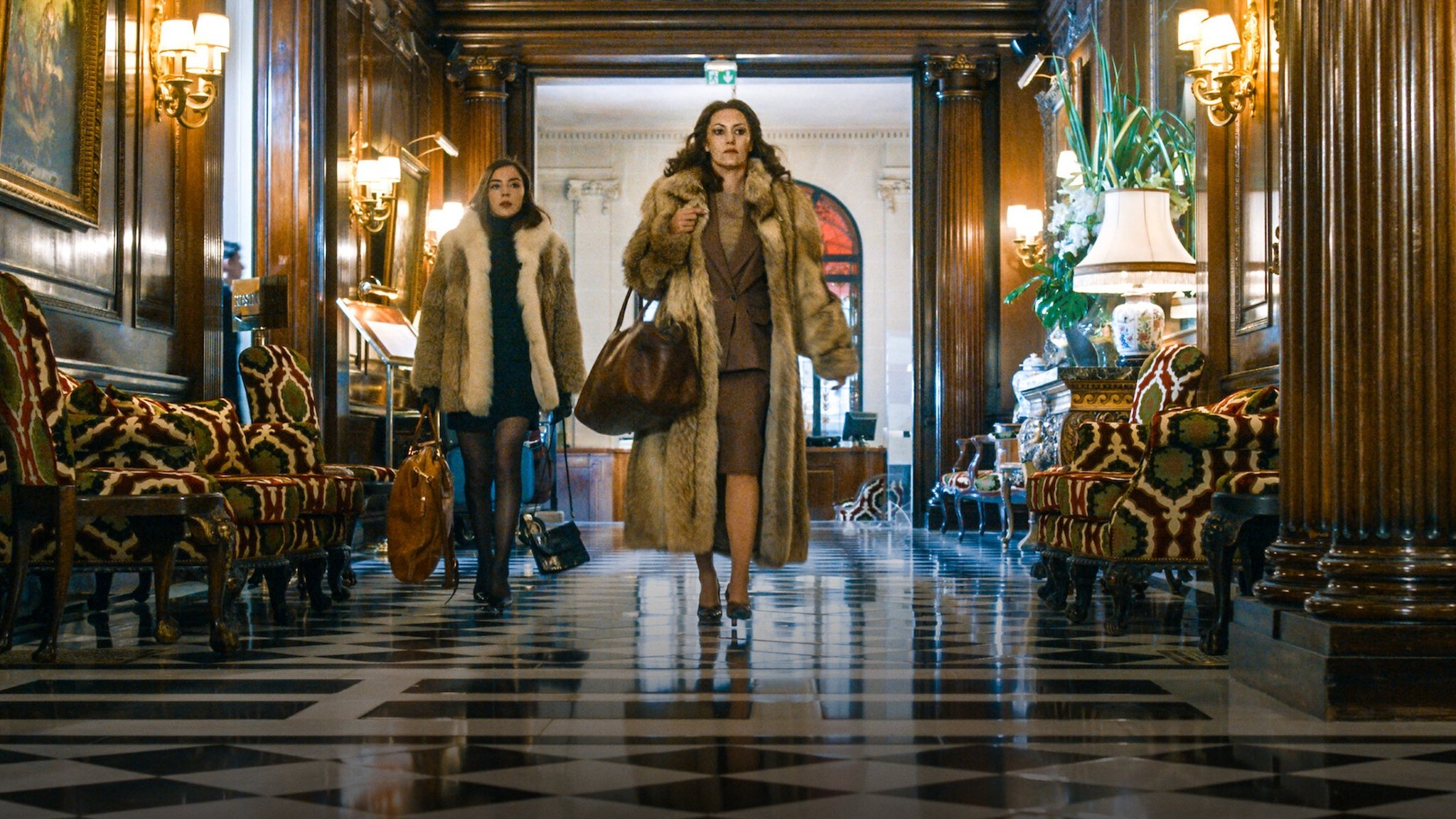 Madame Claude Background