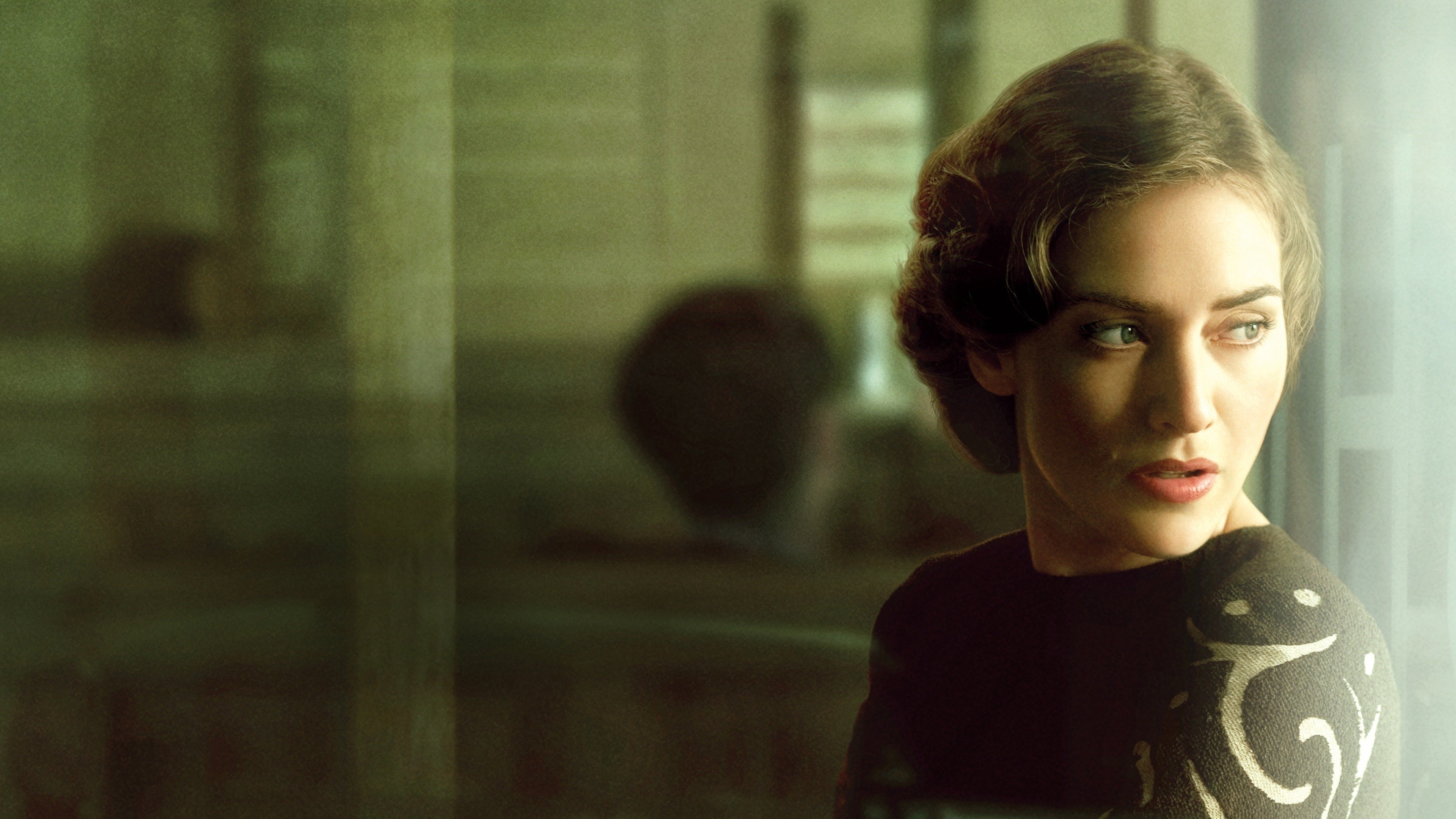 Mildred Pierce Background