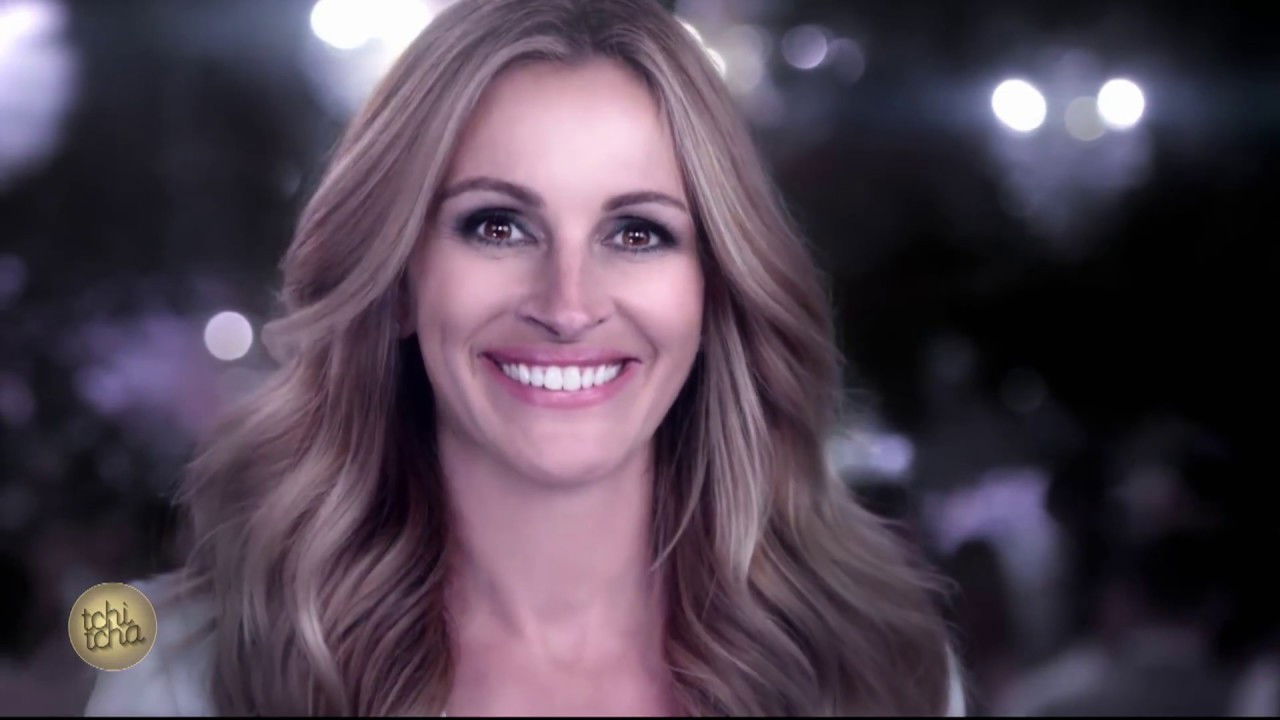 Julia Roberts : Le Coup de foudre d'Hollywood Background