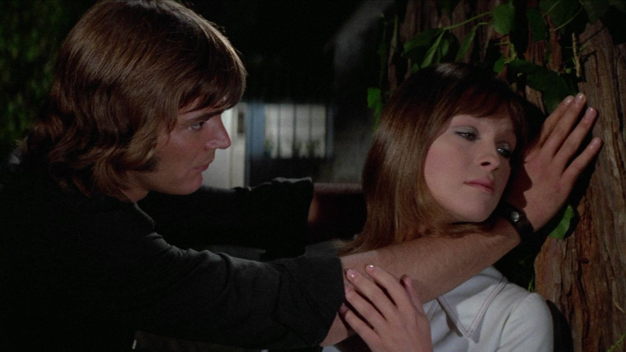 La corrupción de Chris Miller Background