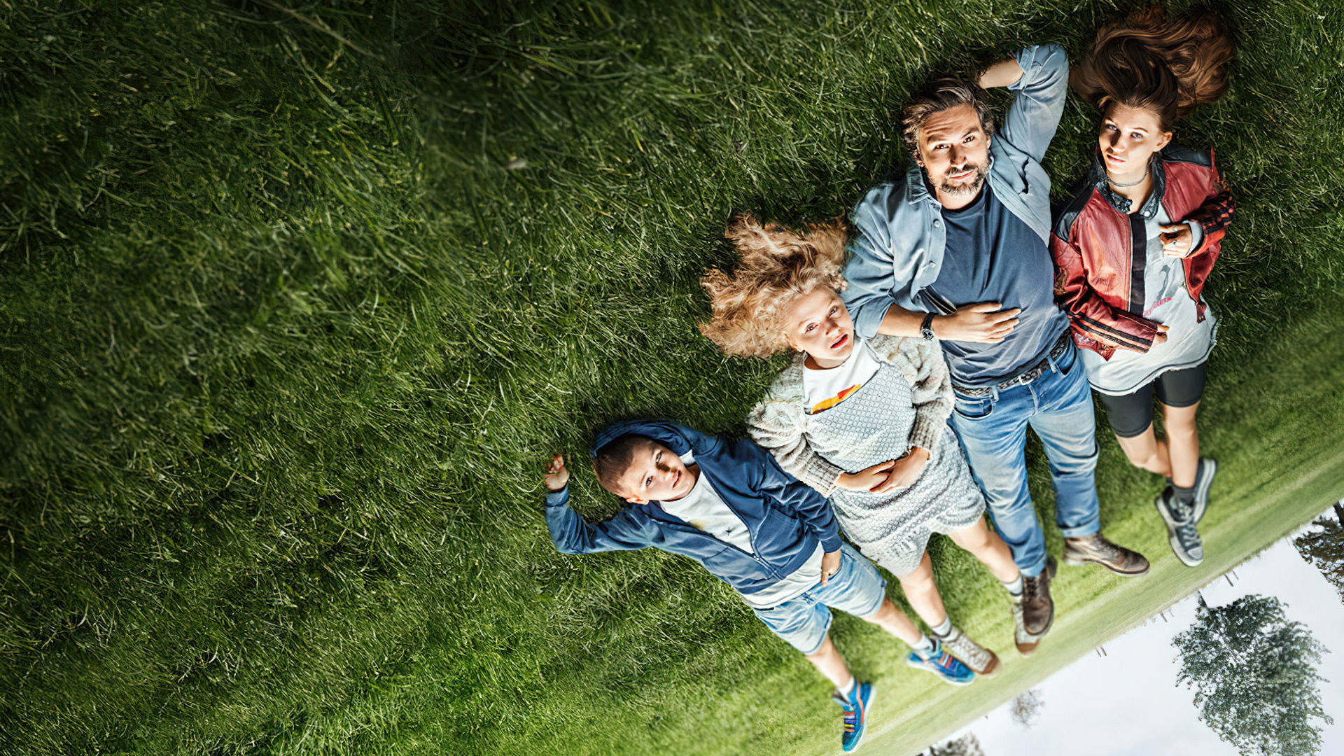 Friedmanns Vier Background