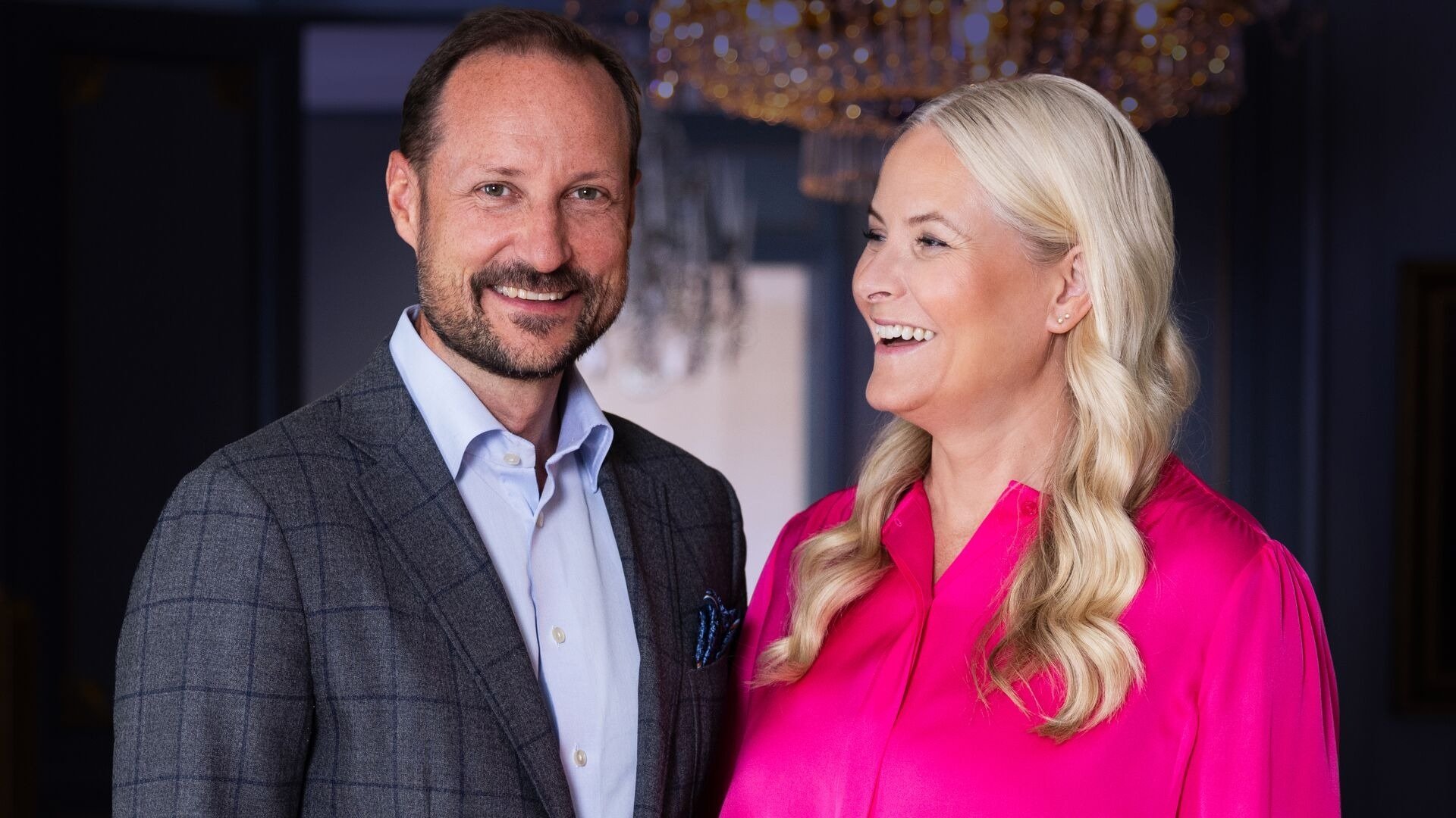 Kronprinsparet: Vårt Norge Background