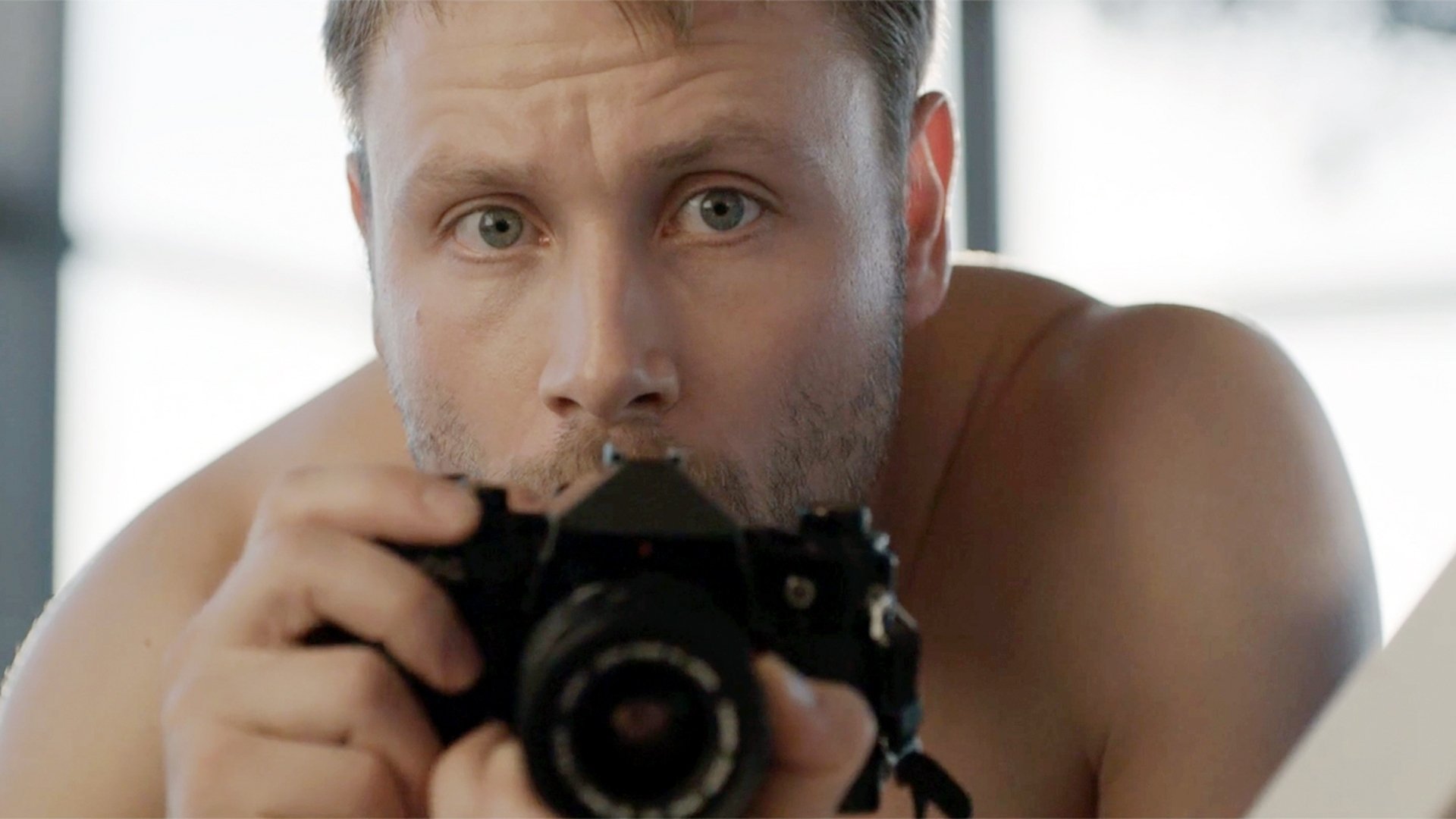 Head Burst Background