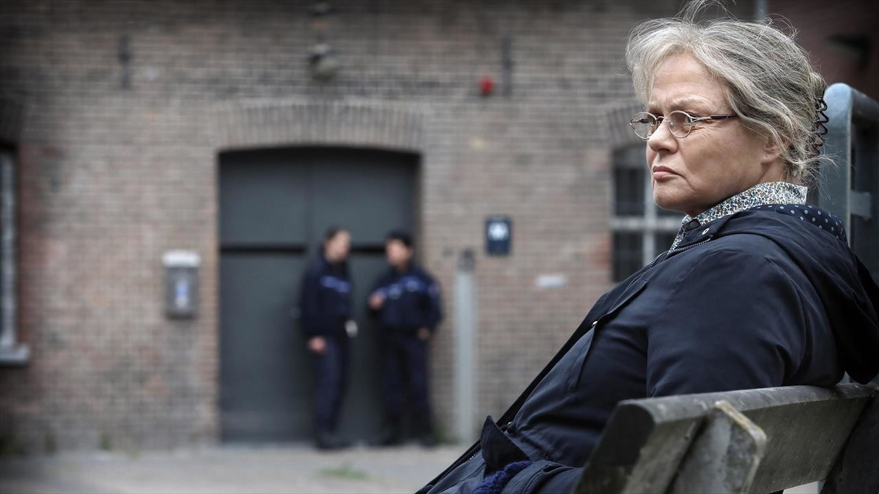 Jacqueline Sauvage: It Was Him or Me Background