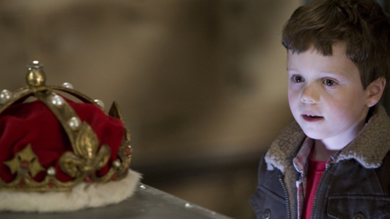 Baby Geniuses and the Mystery of the Crown Jewels Background