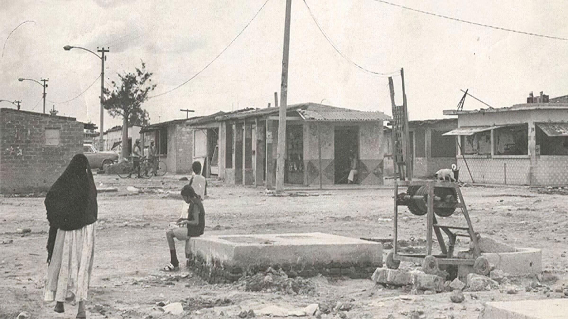 Q.R.R. Quien Resulte Responsable Background