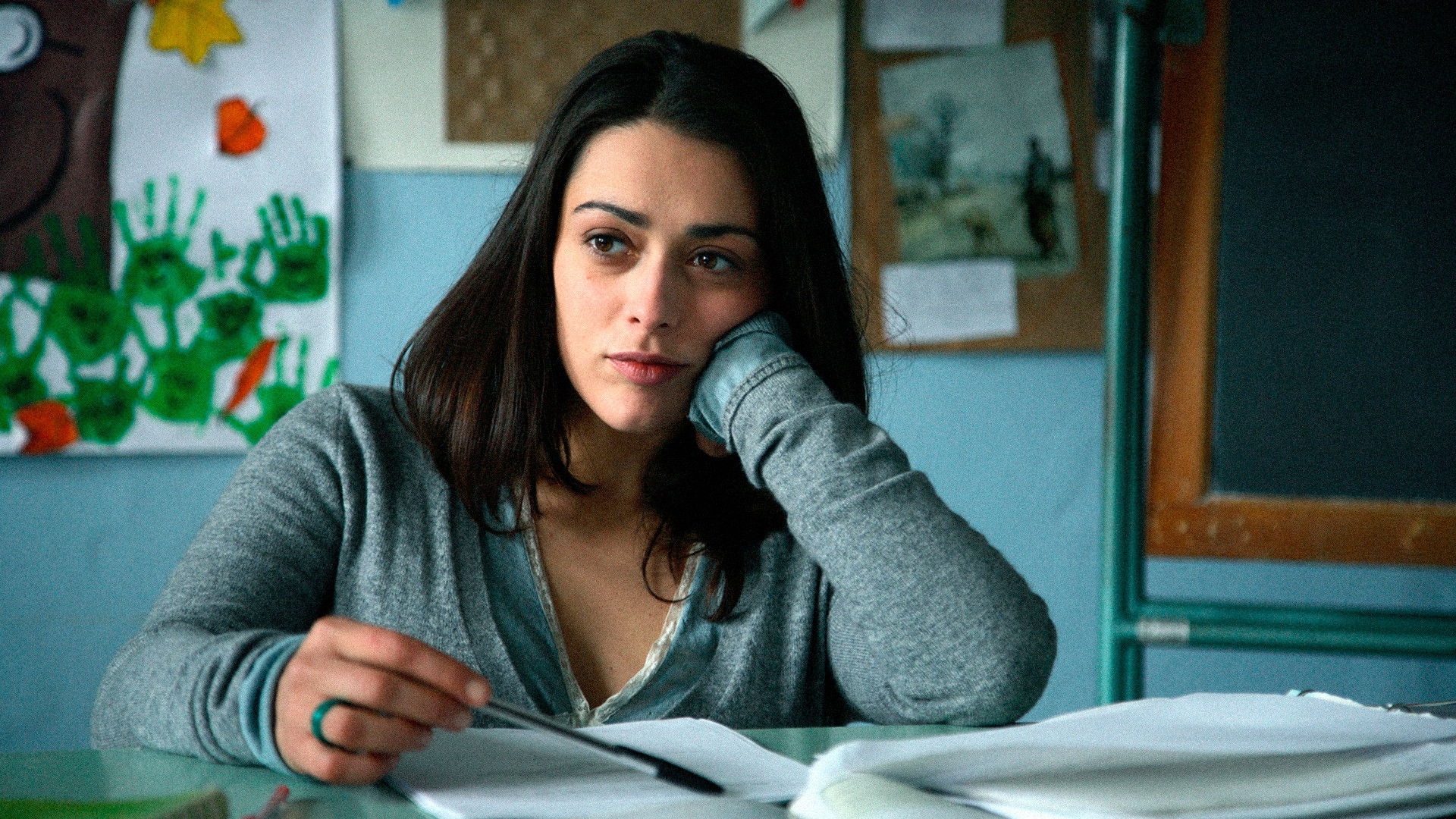 The Right Distance Background