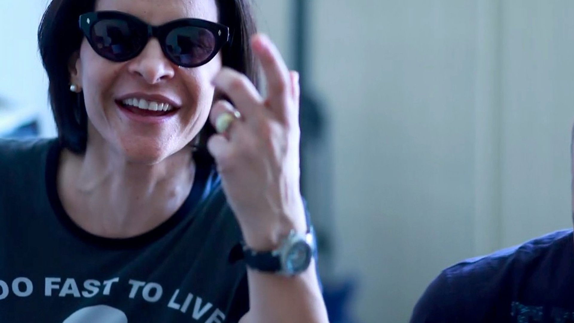 Uma Garota Chamada Marina Background