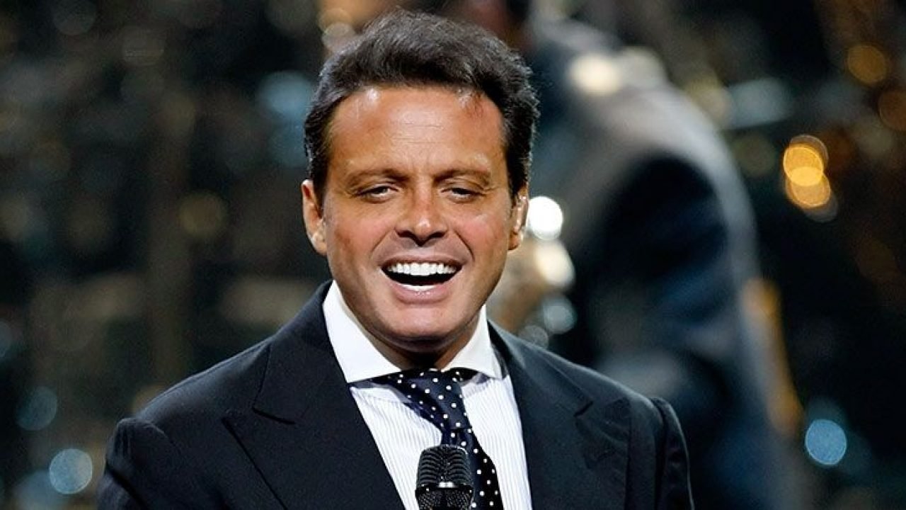 Luis Miguel - Vivo Background