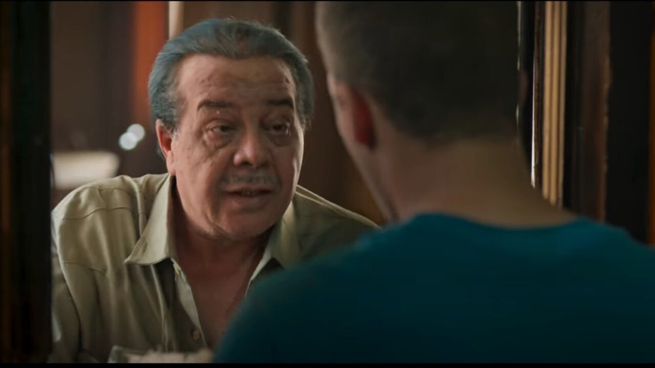 200 Pounds Background