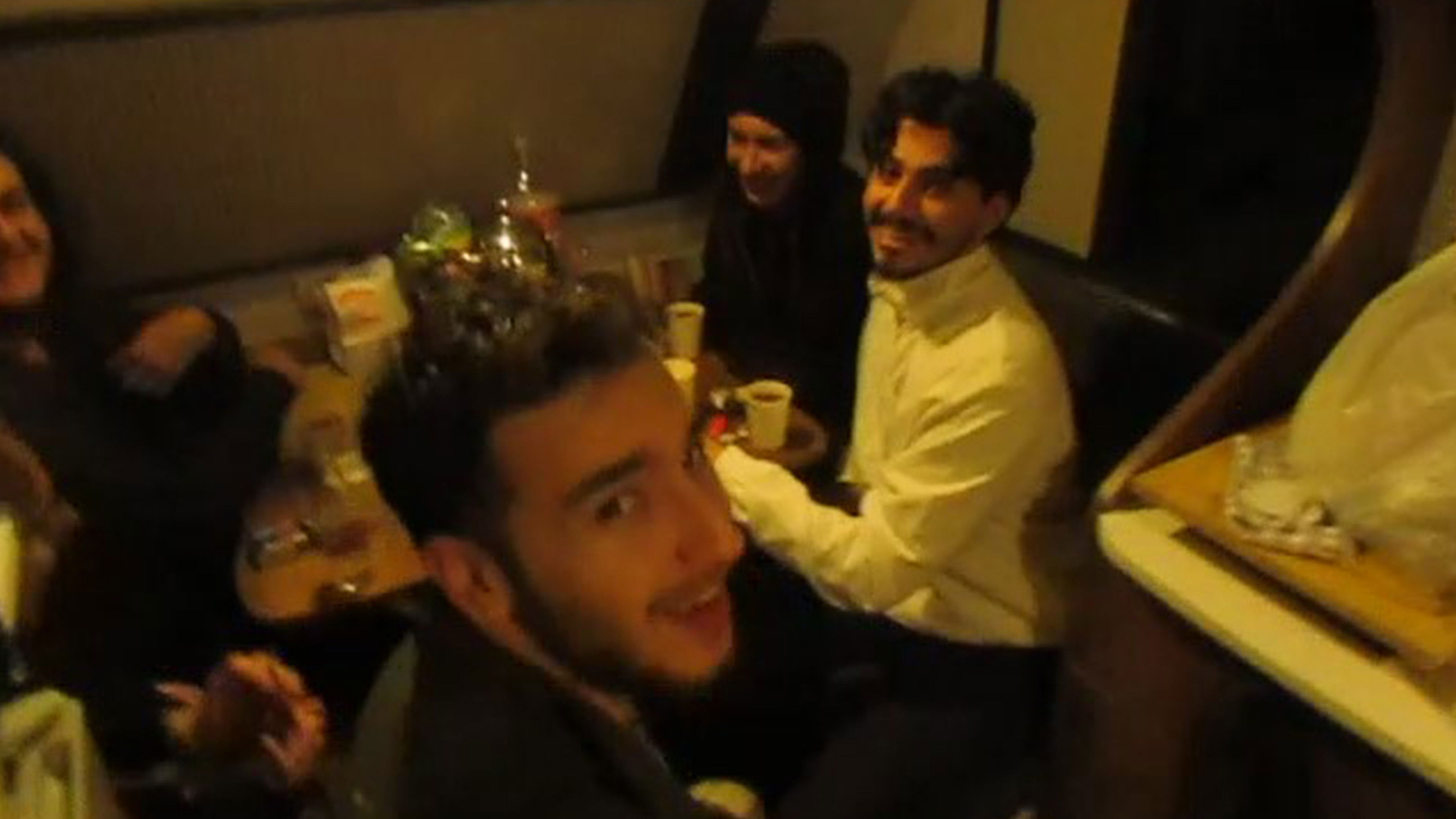 bu dünyanın sonu değil Background