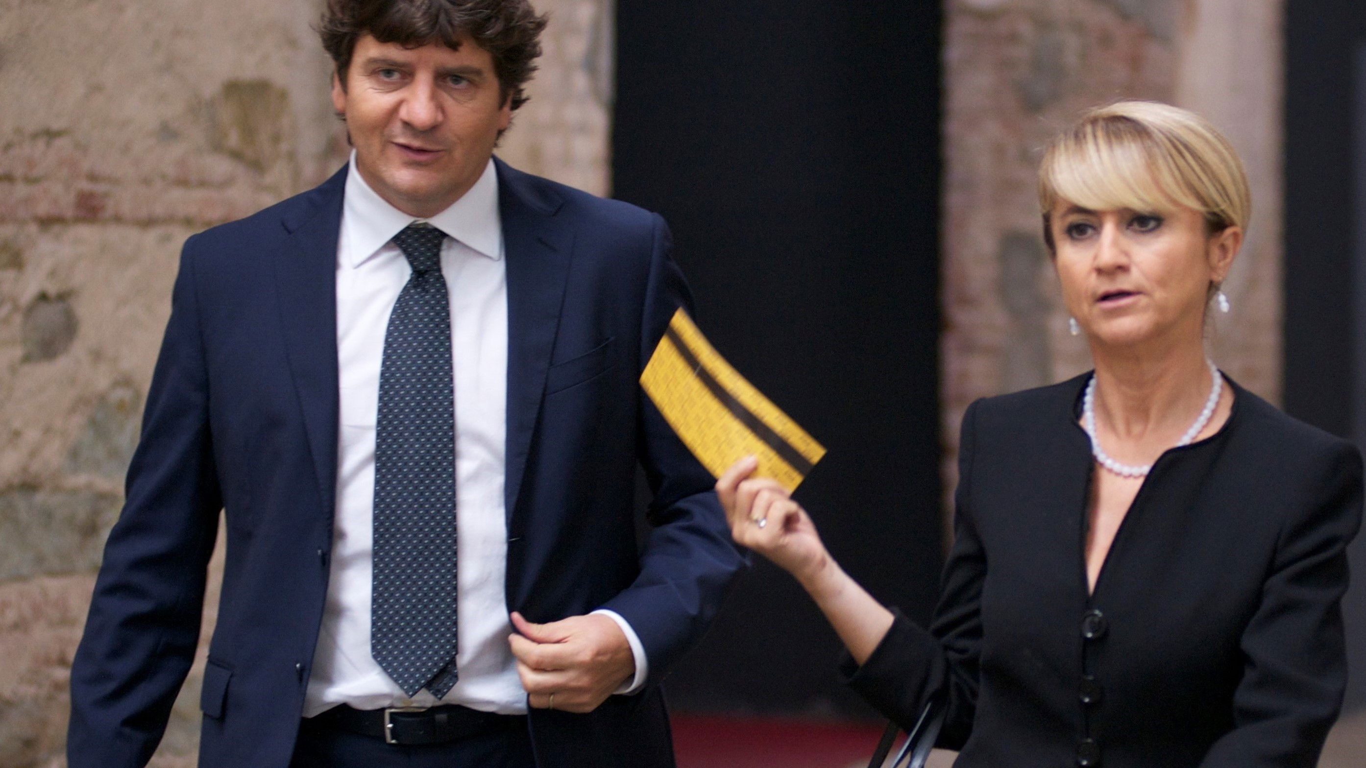 Aspirante vedovo Background