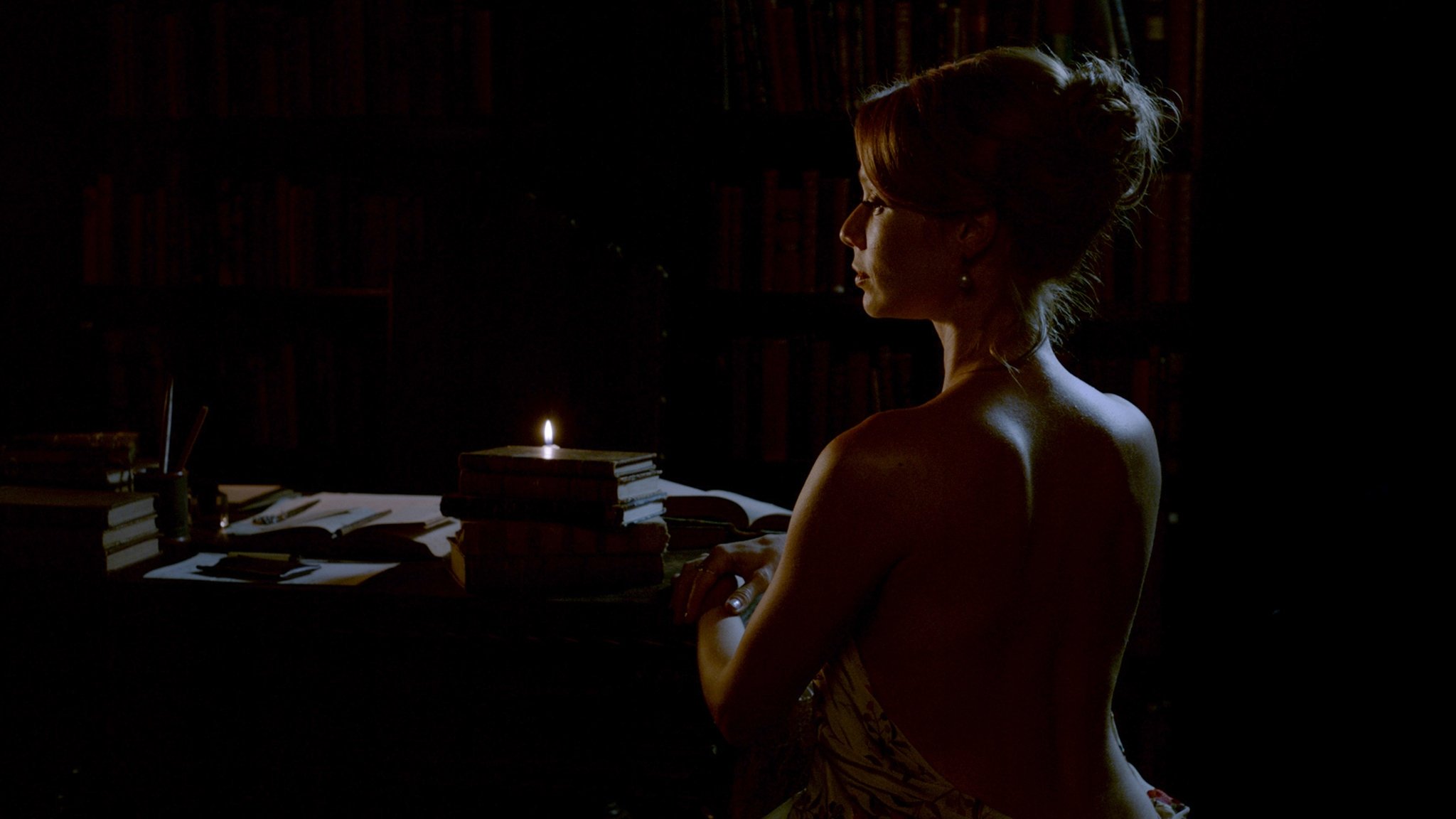 Capitu and the Chapter Background