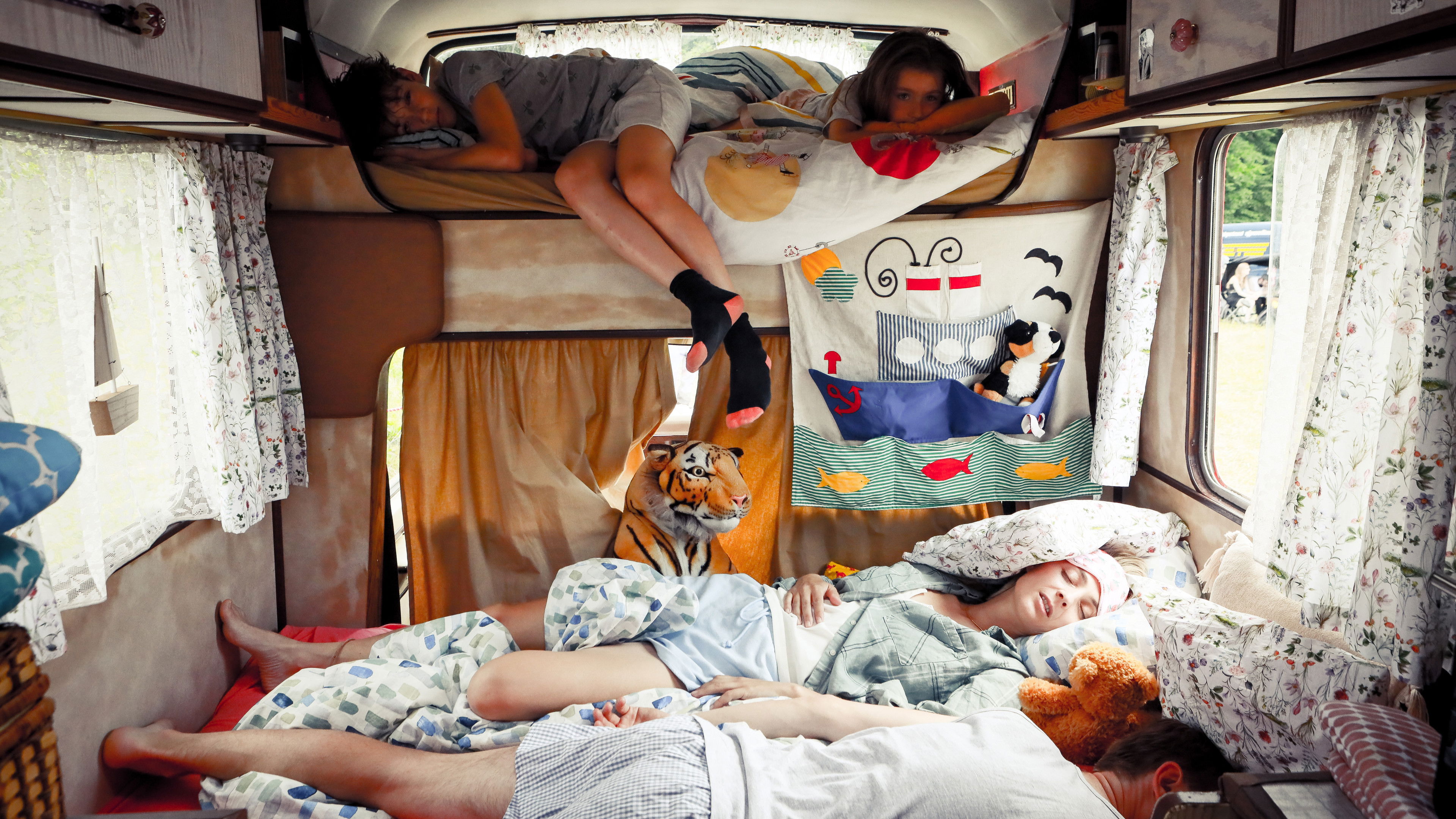 Holiday on Four Wheels Background