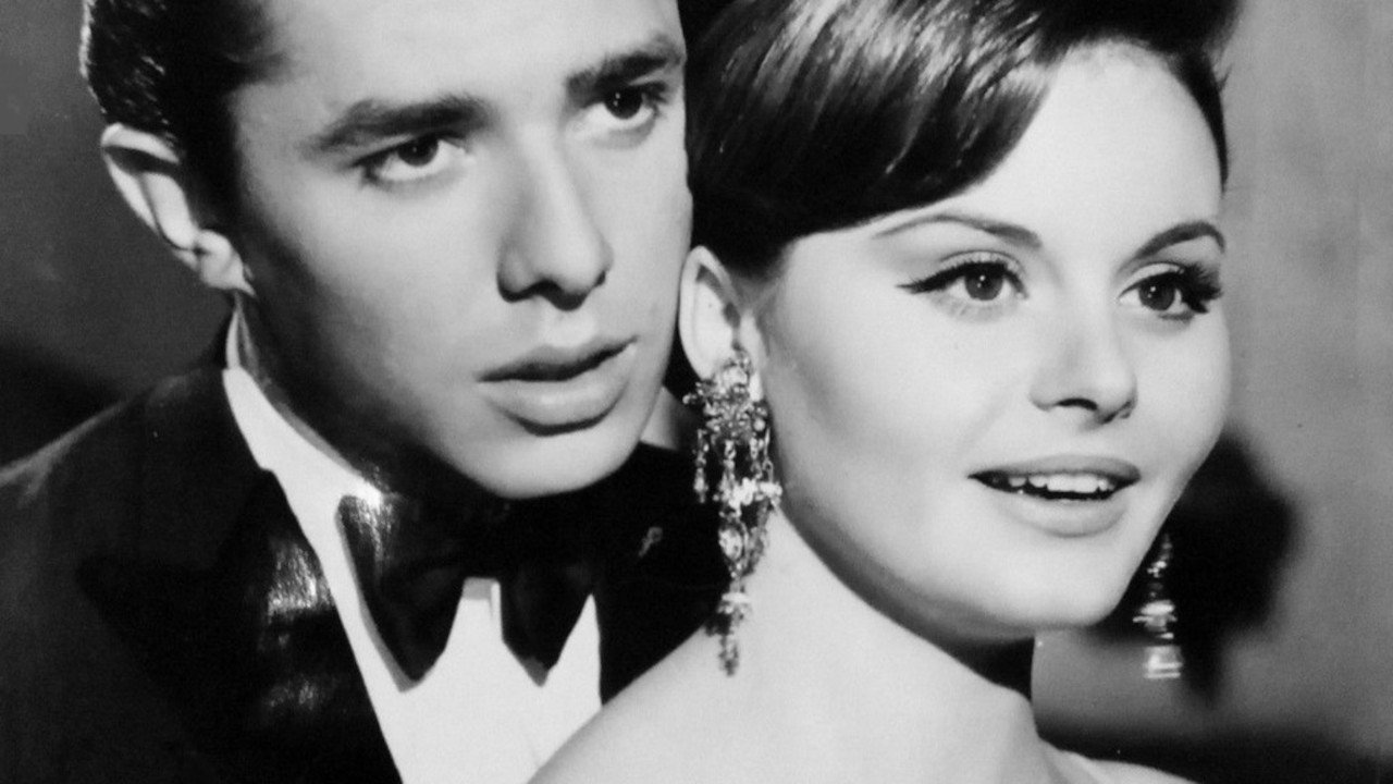 Acompáñame Background