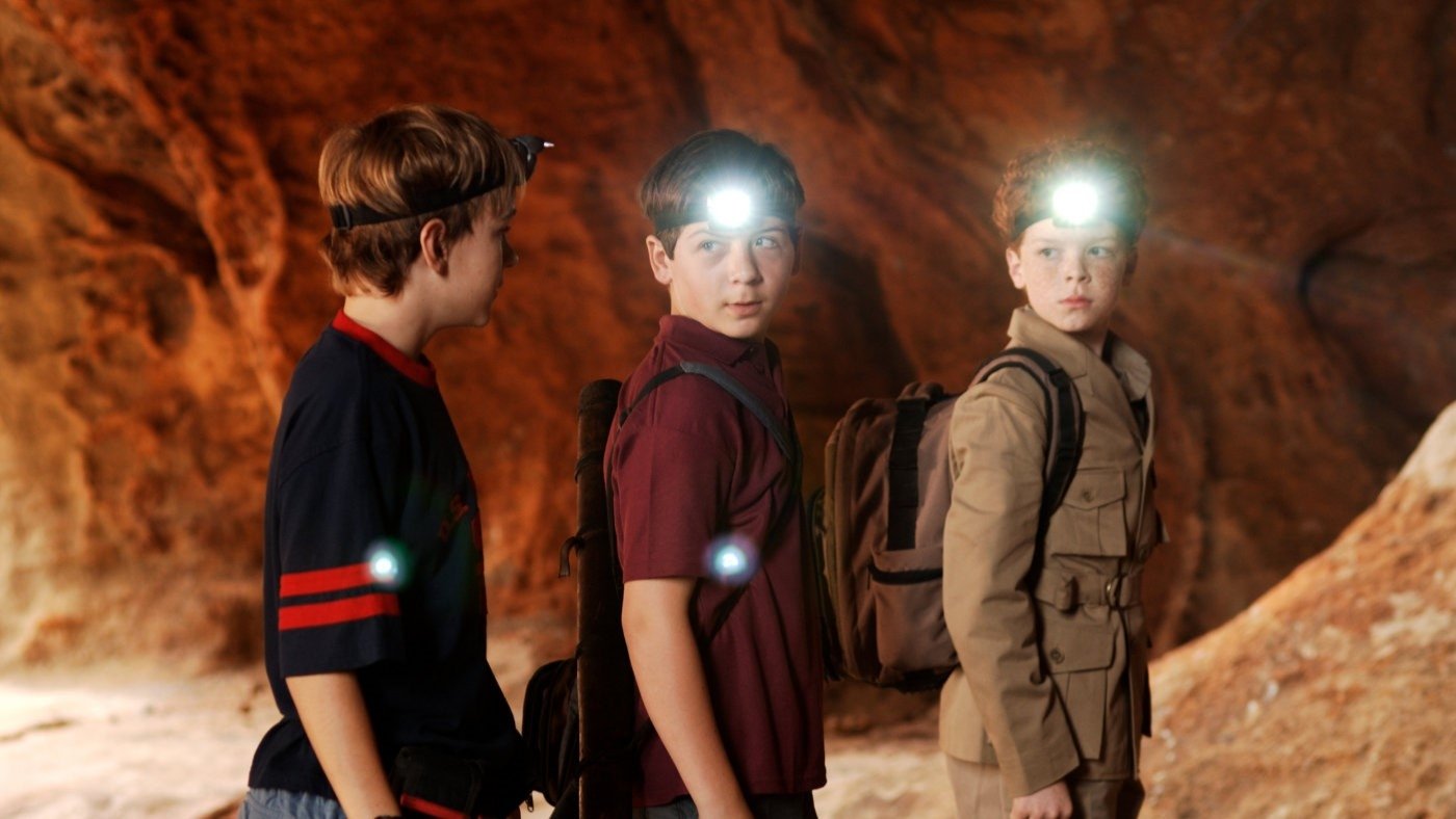 The Three Investigators in The Secret of Skeleton Island Background