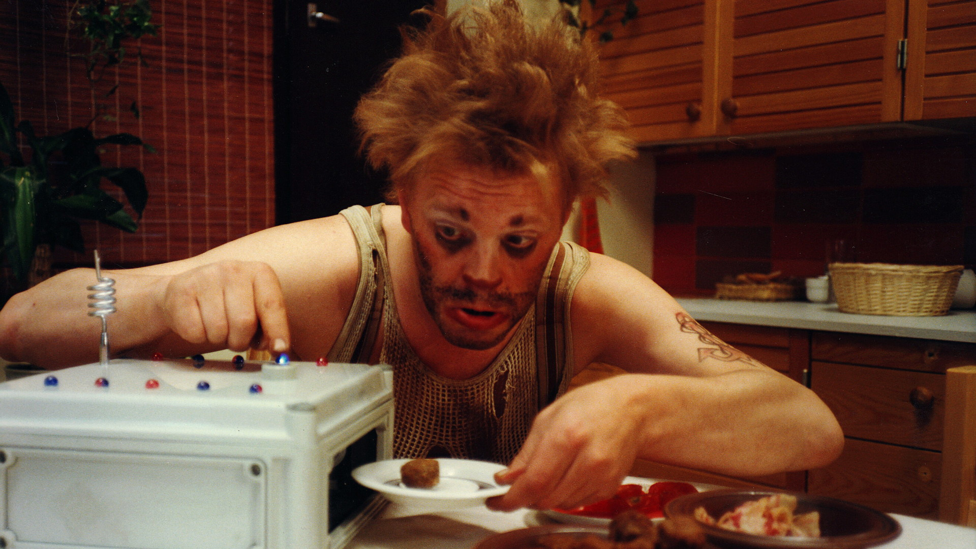 Uuno Turhapuro menettää muistinsa Background