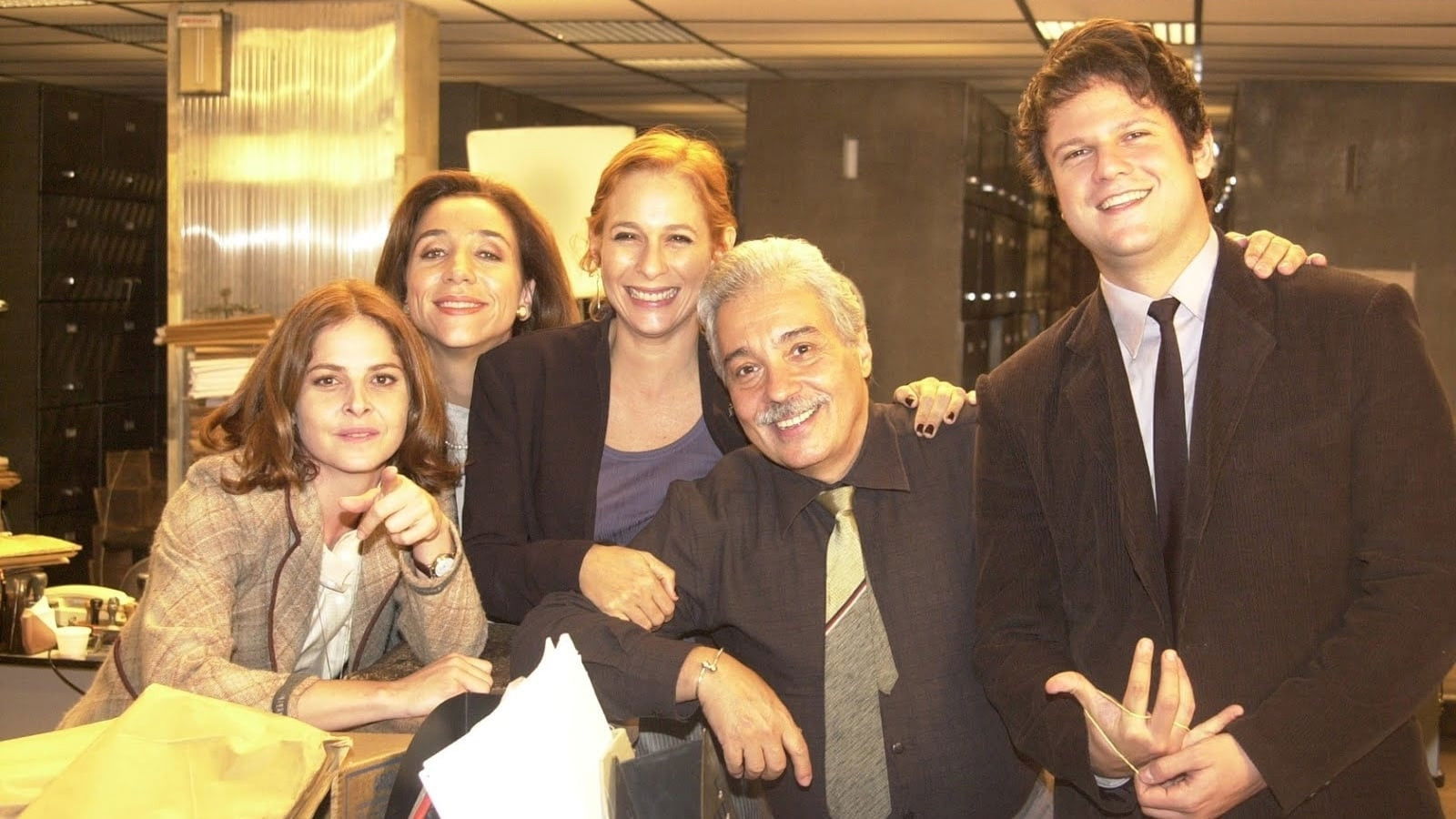 Os Aspones Background