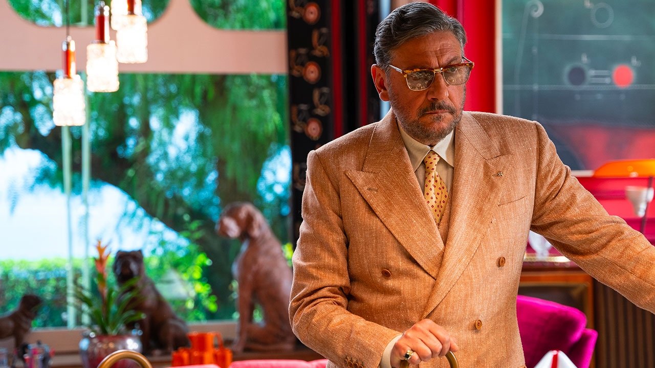 Non ti pago Background