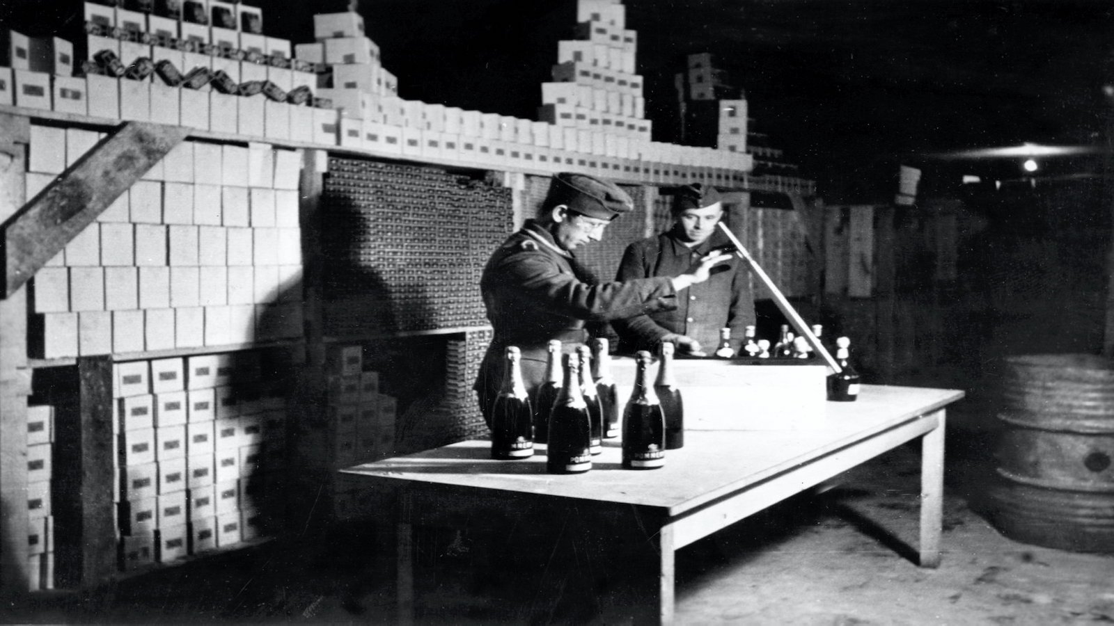 Les raisins du Reich Background