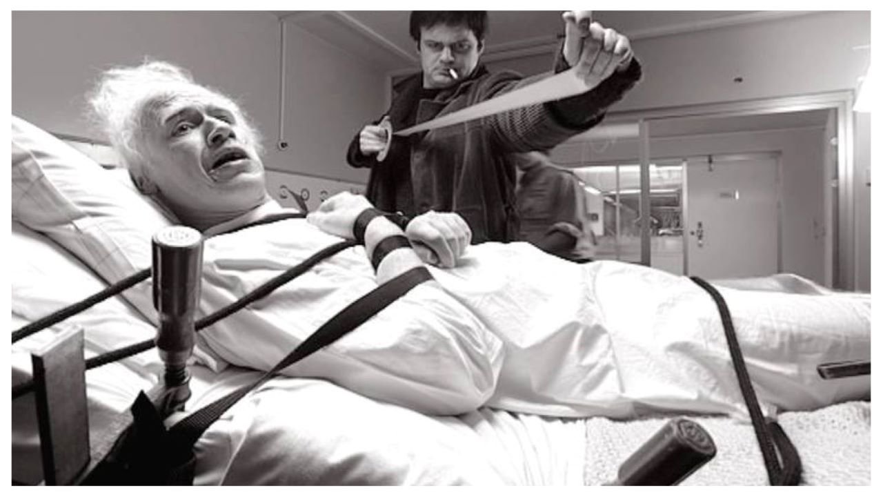 On the Last Verse - A Small Film About Death Background