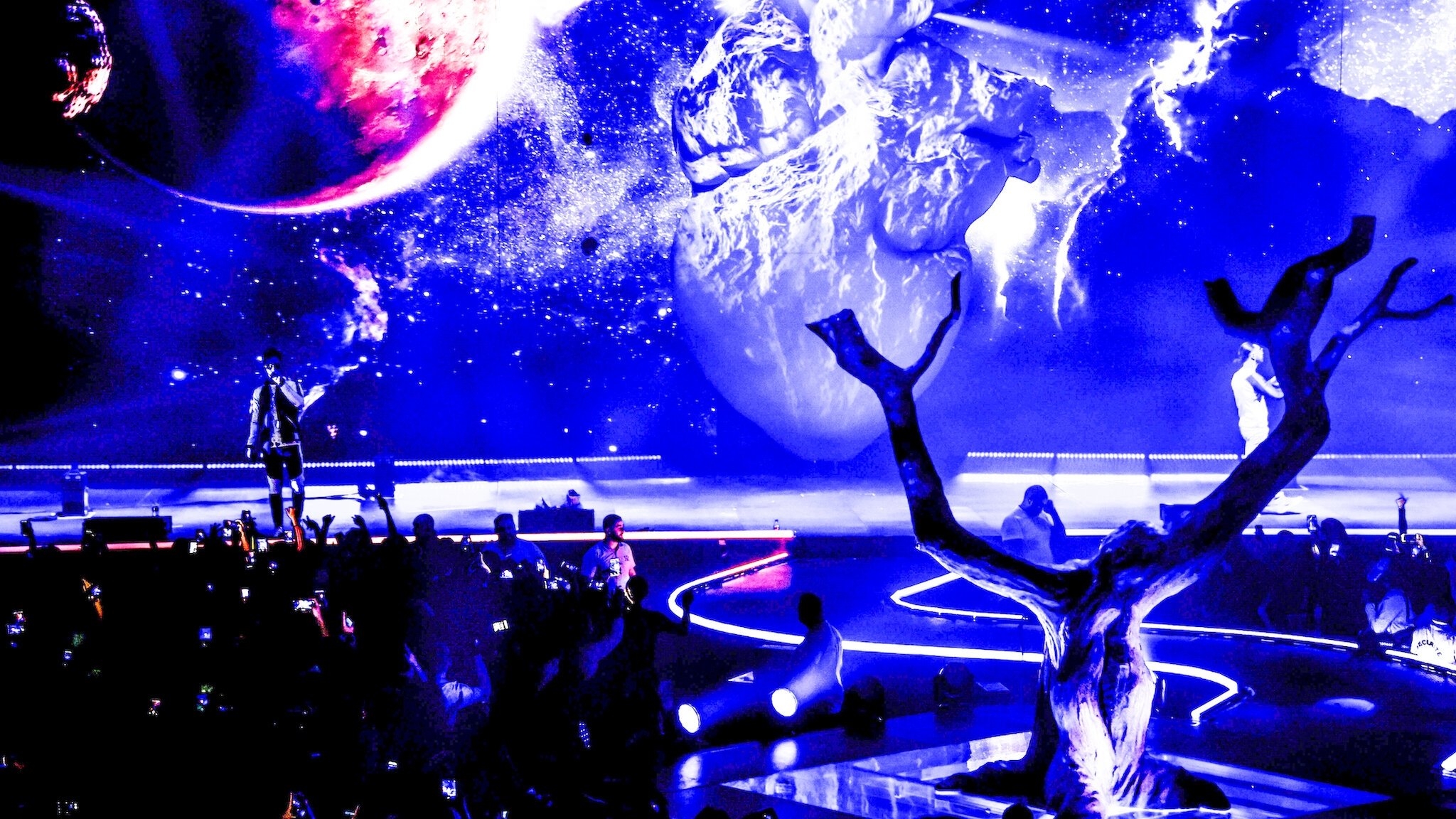 PNL - Dans la légende tour Background