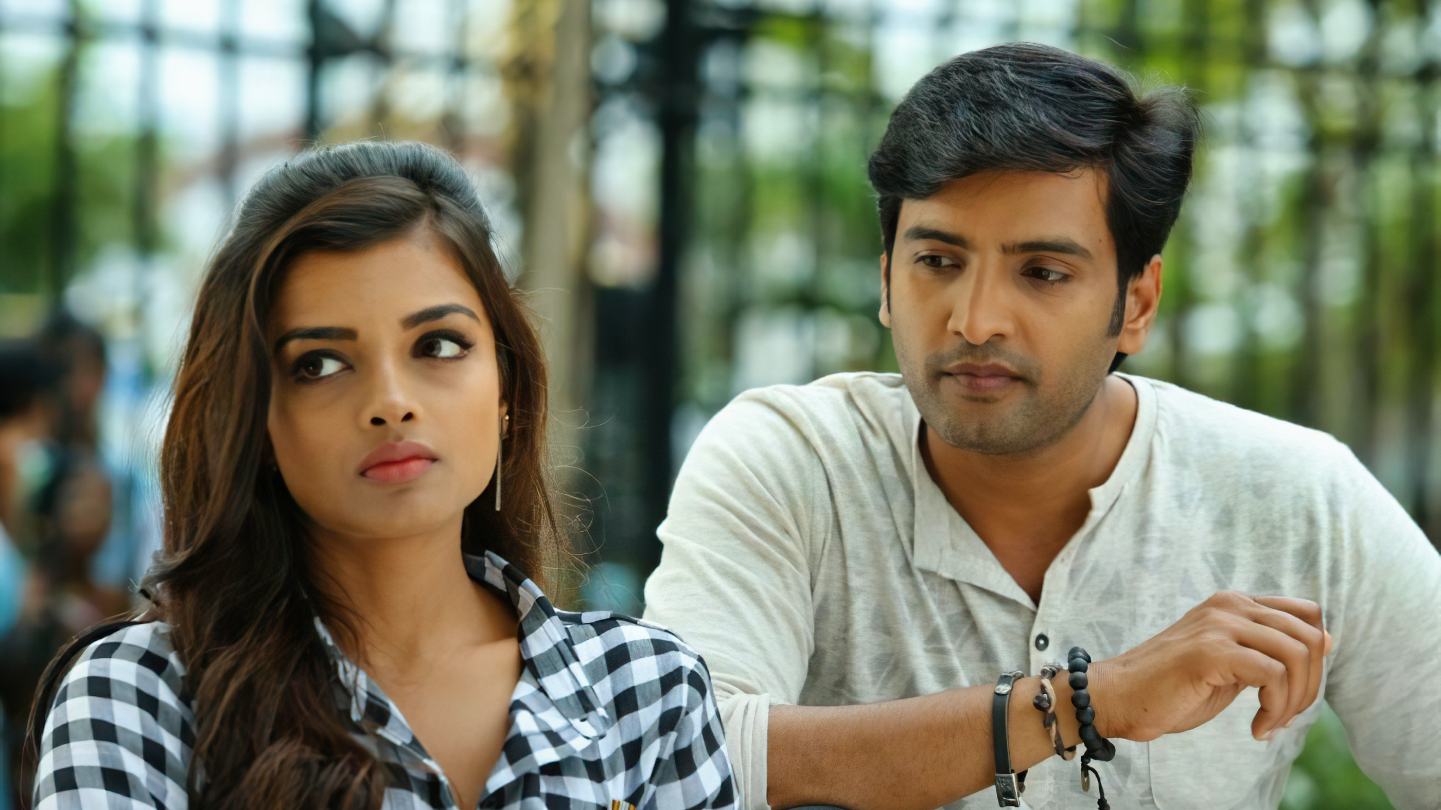 Inimey Ippadithan Background