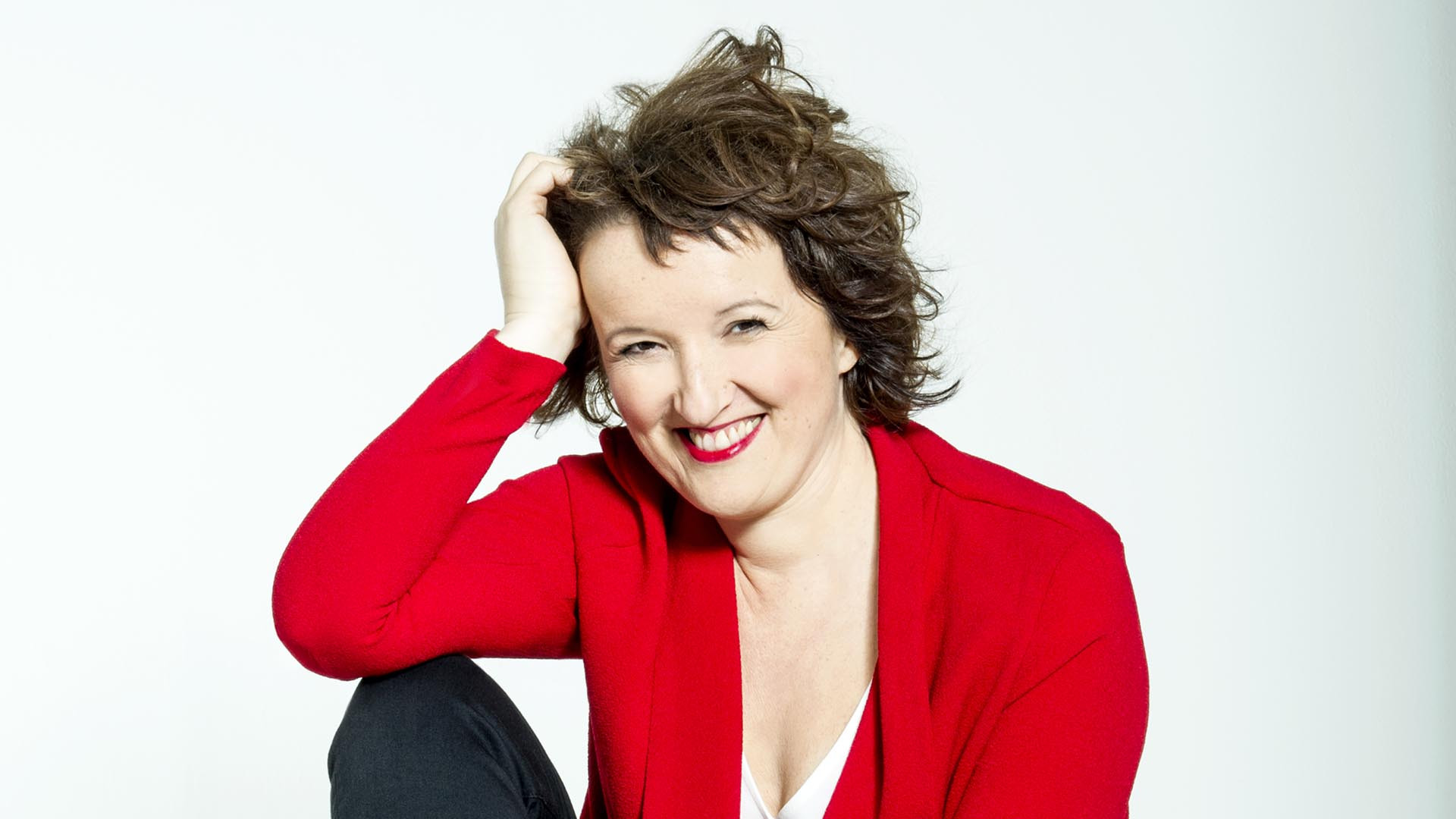Anne Roumanoff : Aimons-nous les uns les autres, et plus encore… Background