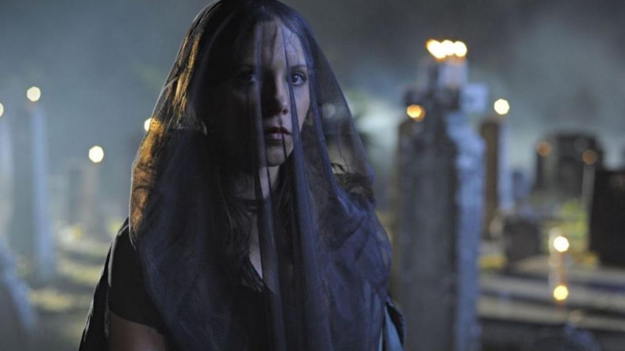 Loveless Zoritsa Background