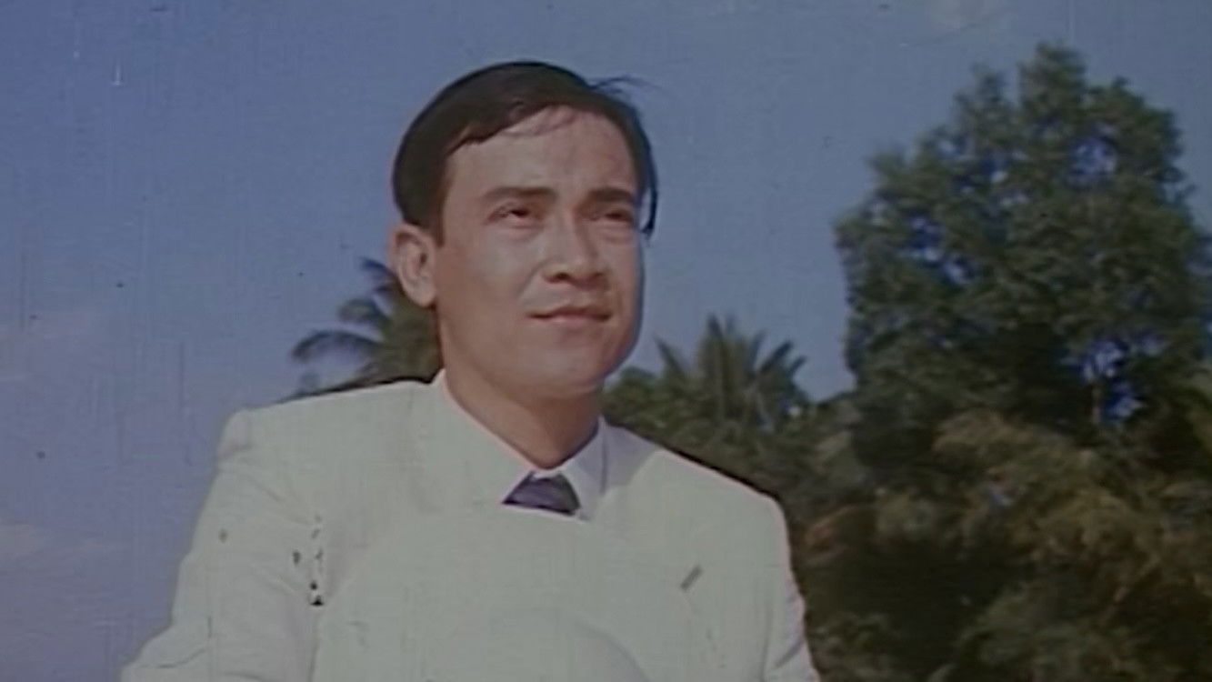 The Rooster’s Crow at Noon Background