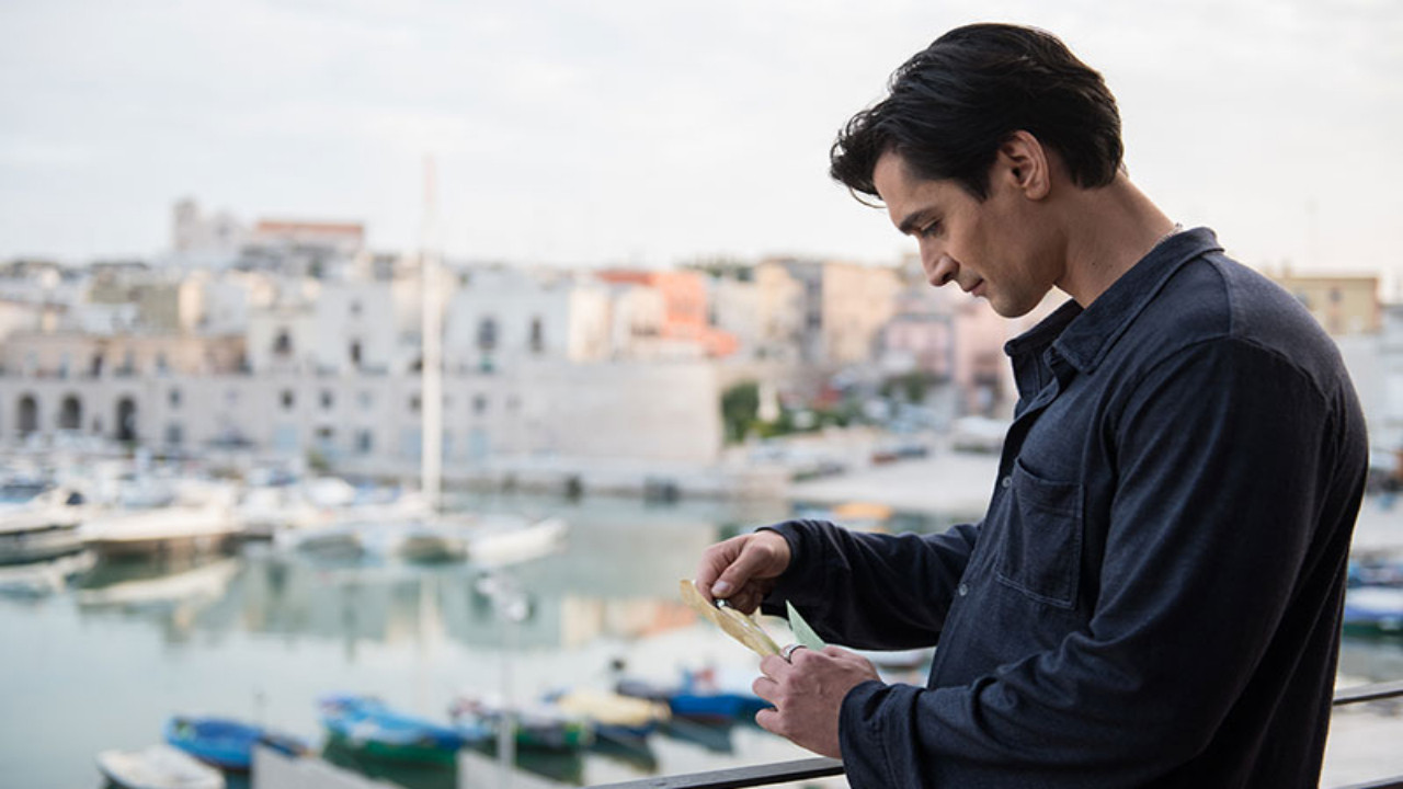 Inspector Gerri Background