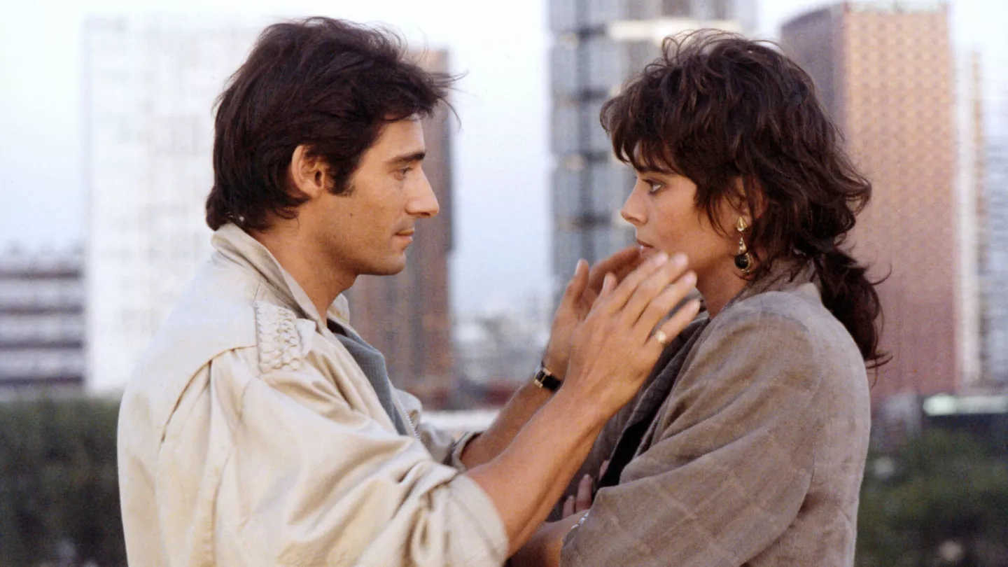 Moi vouloir toi Background