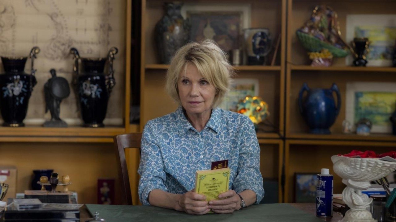 Constance aux enfers Background