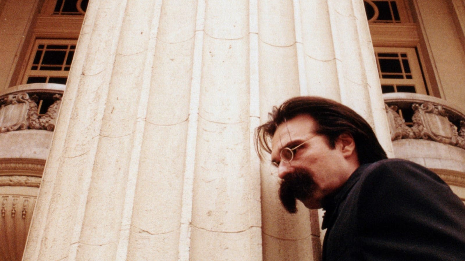 Days of Nietzsche in Turin Background