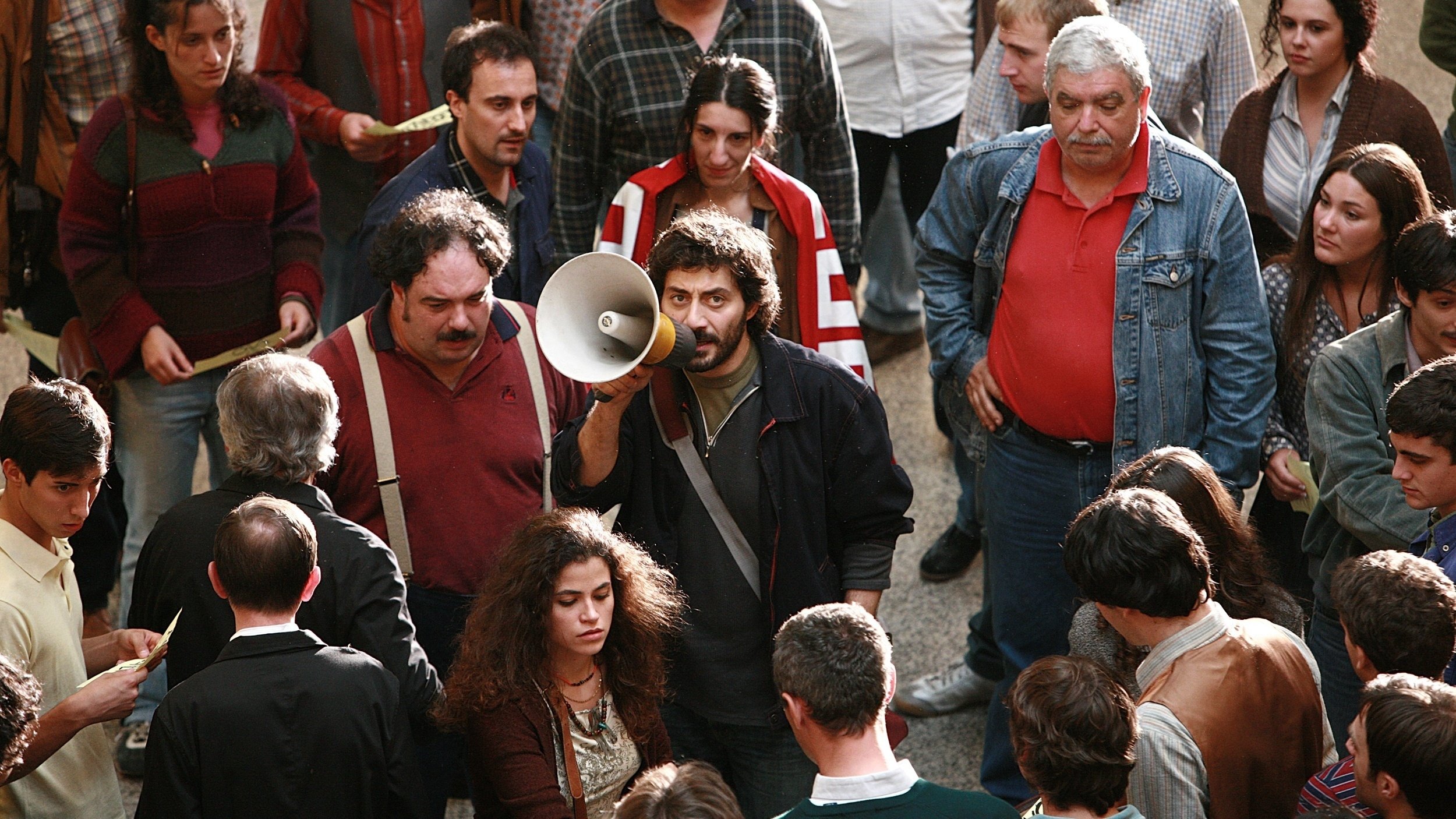 Signorina Effe Background