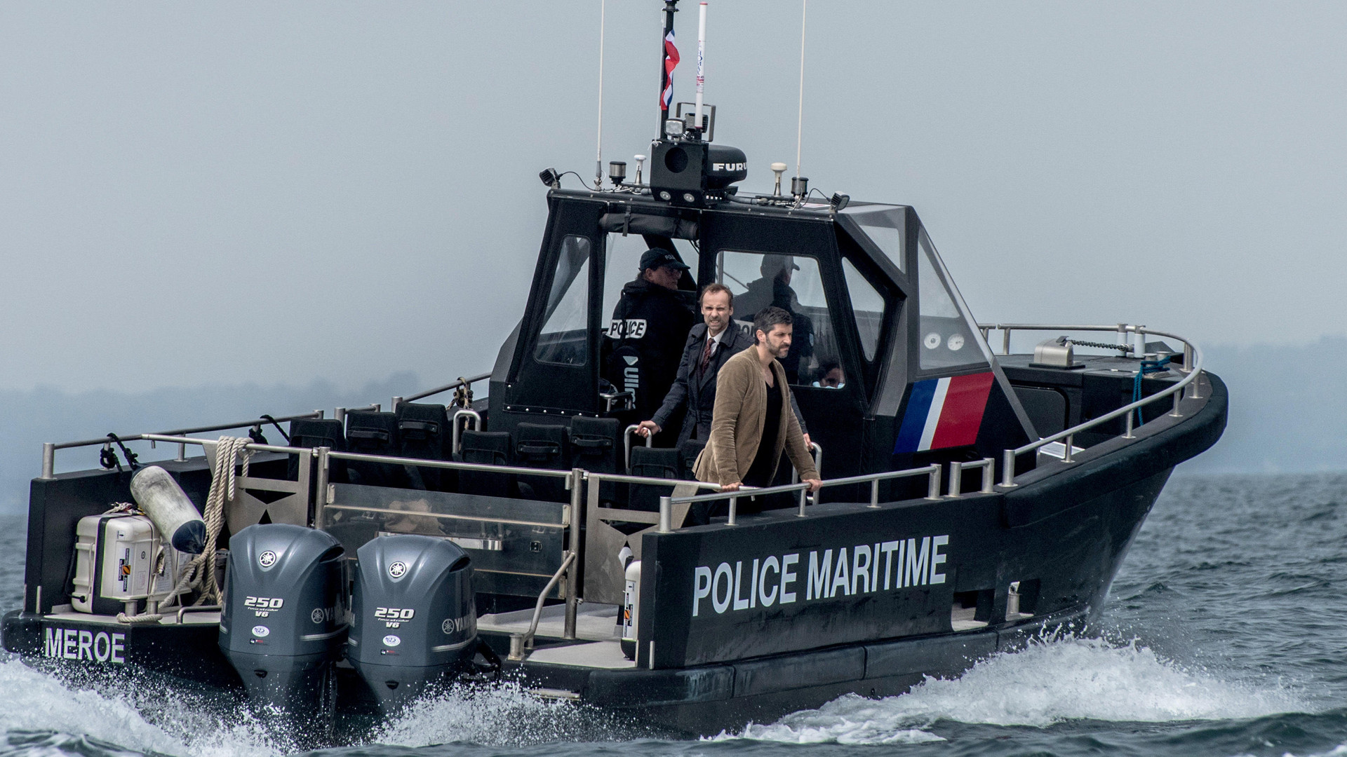 Inspector Dupin: Brittany's Tide Background