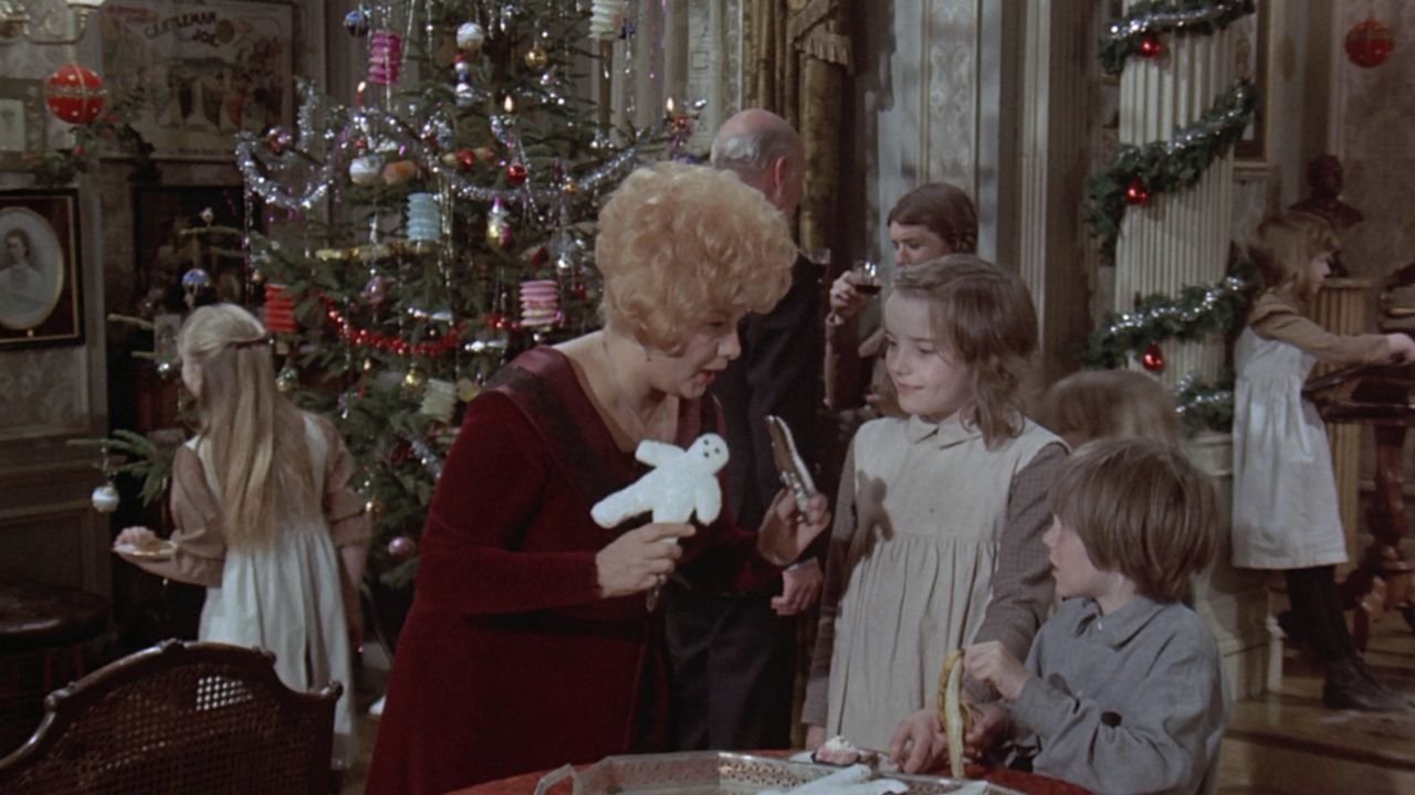 Whoever Slew Auntie Roo? Background