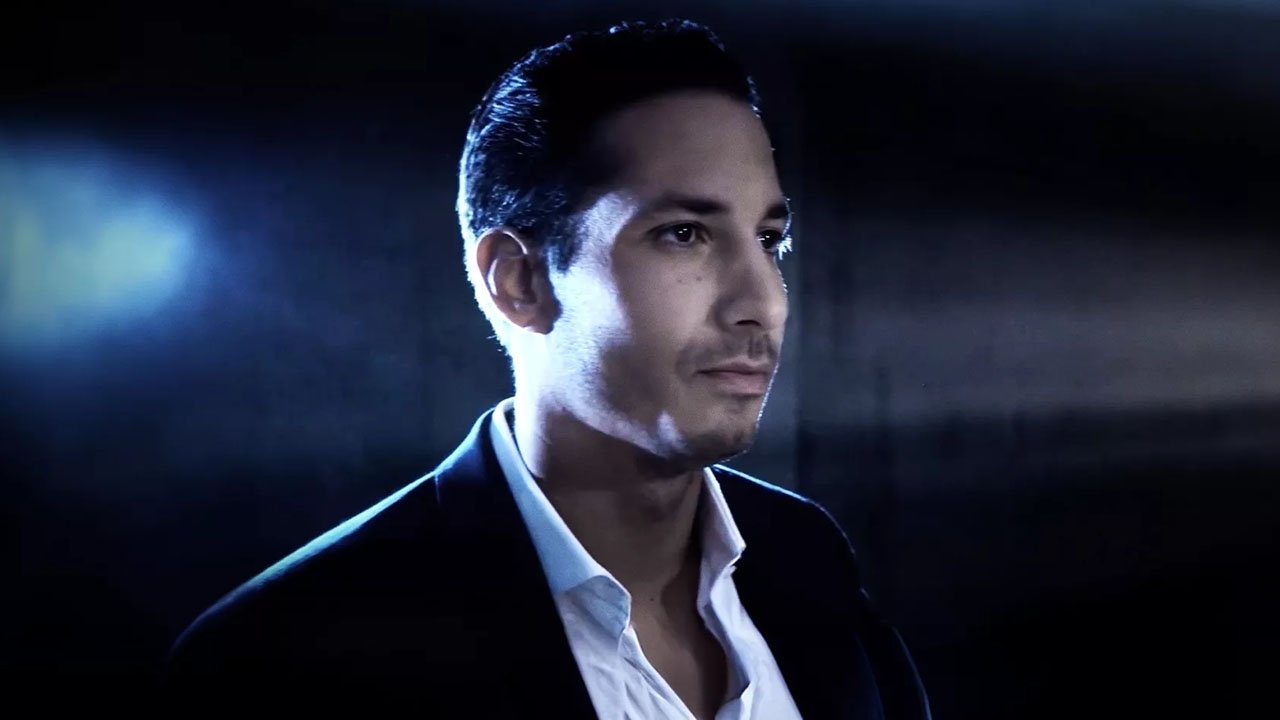 Comme une abeille Background