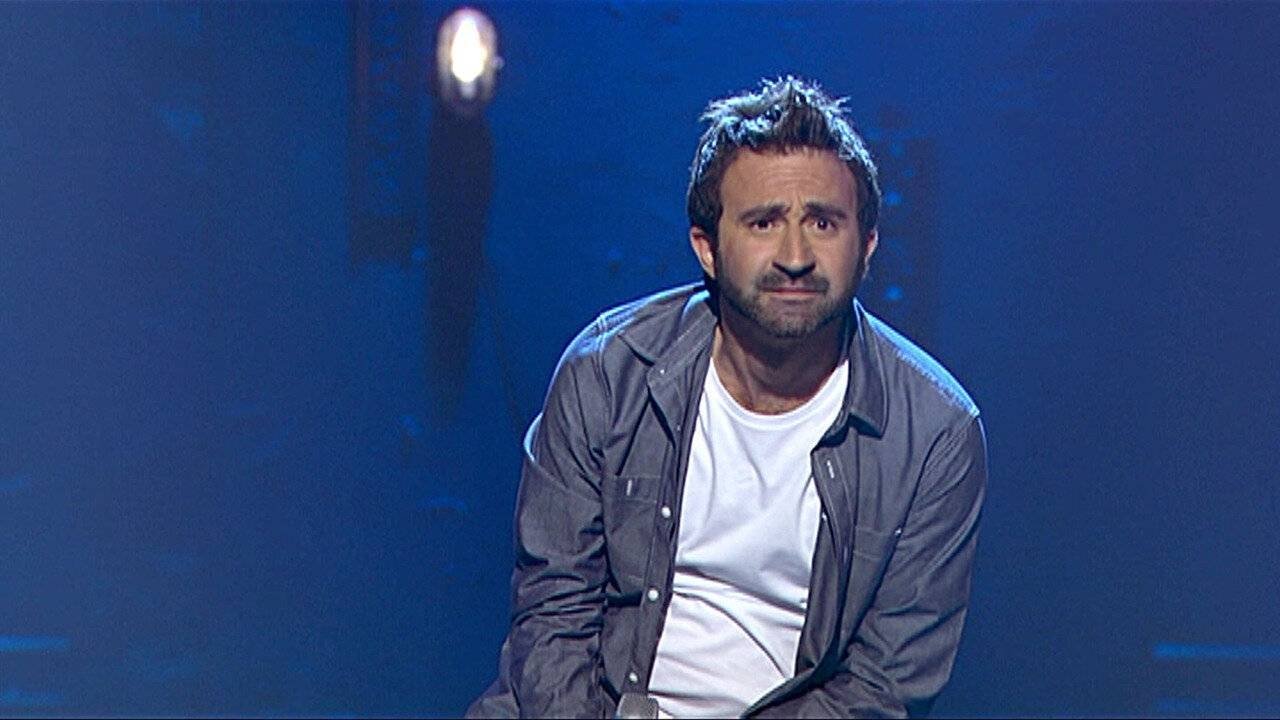 Mathieu Madénian - One man show au Palace Background