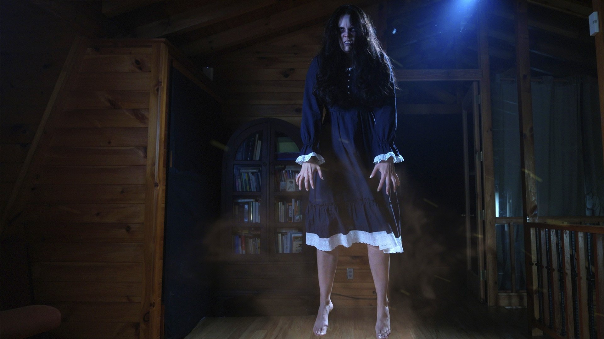 Fear Cabin: The Last Weekend of Summer Background