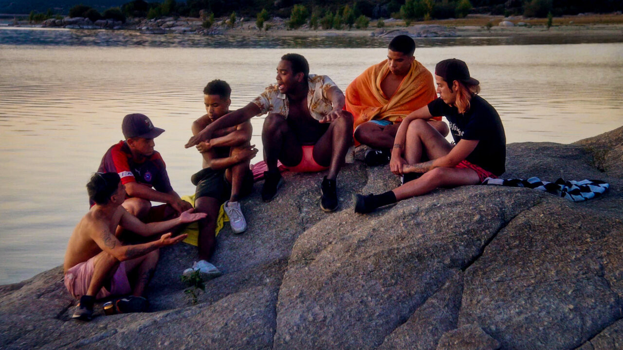 La mala familia Background