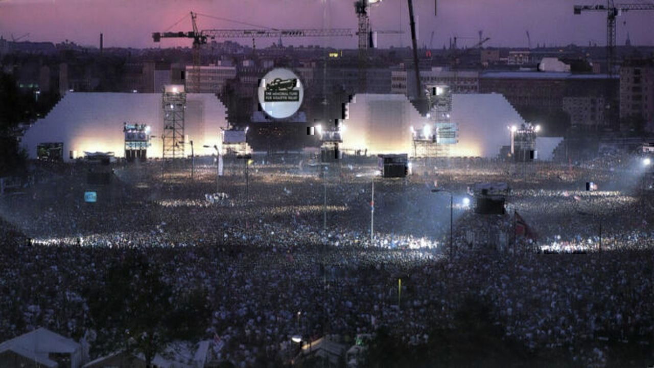 Roger Waters: The Wall - Live in Berlin Background